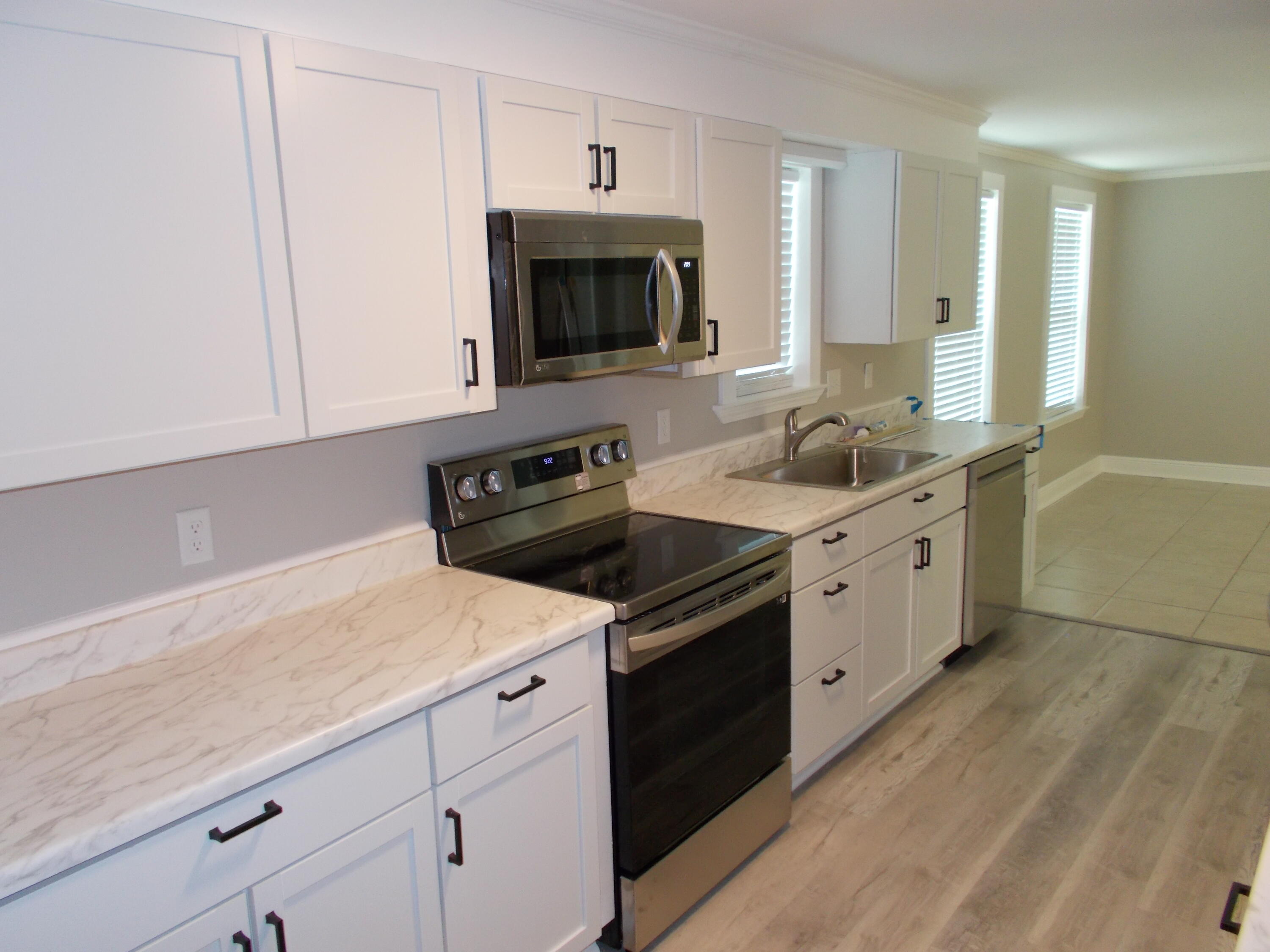 BID-A-WEE S/D - Residential