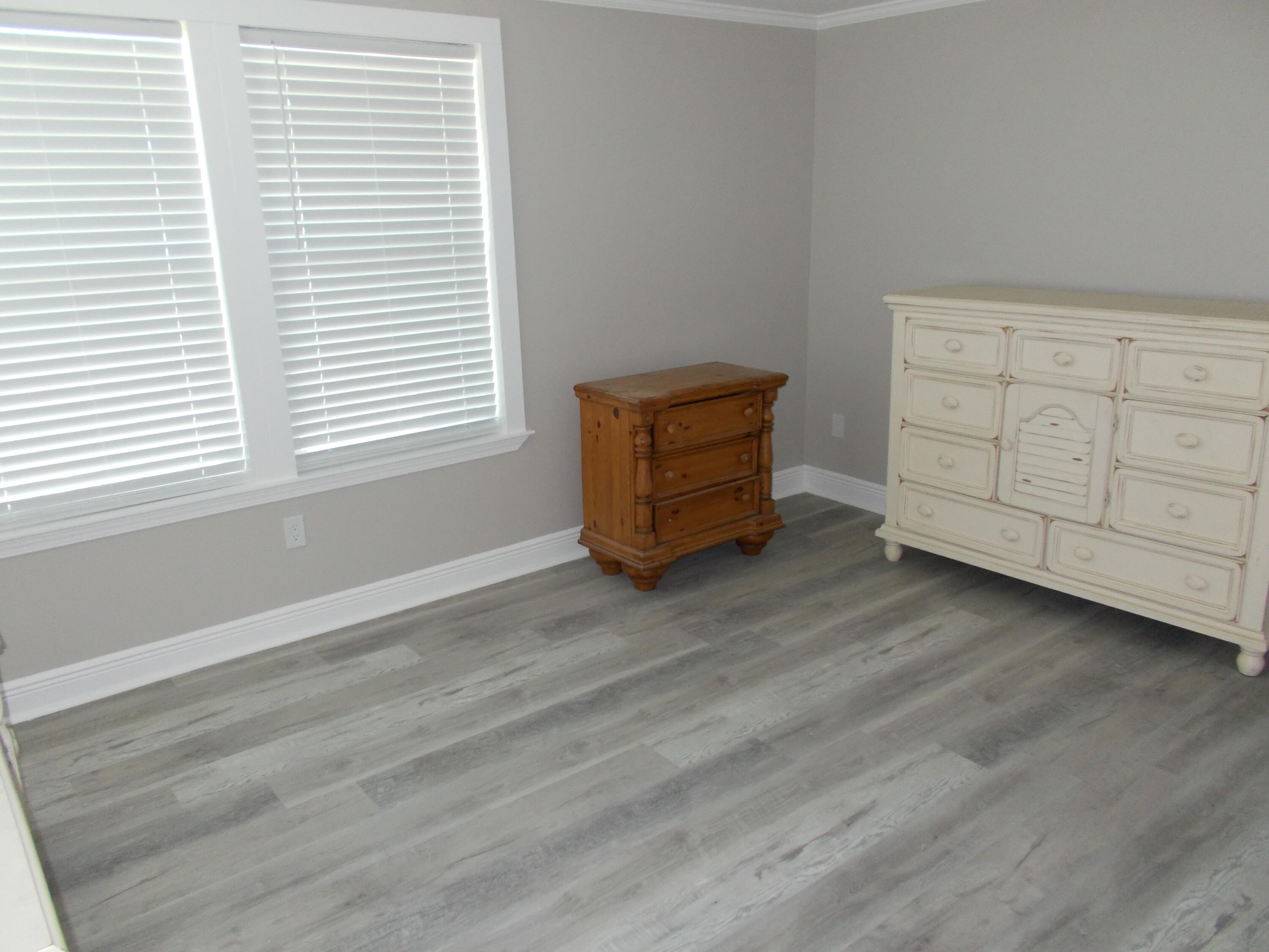 BID-A-WEE S/D - Residential