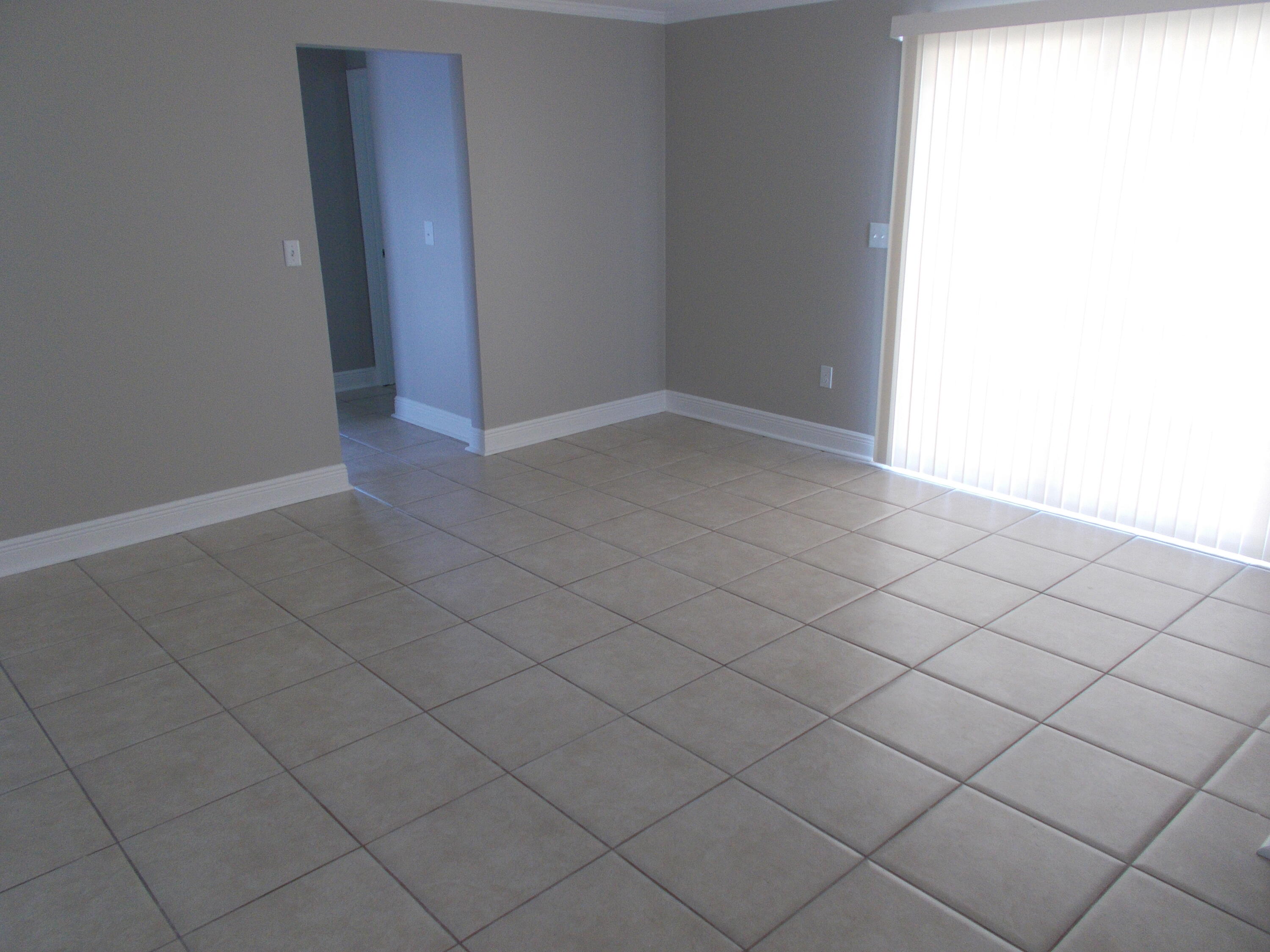 BID-A-WEE S/D - Residential