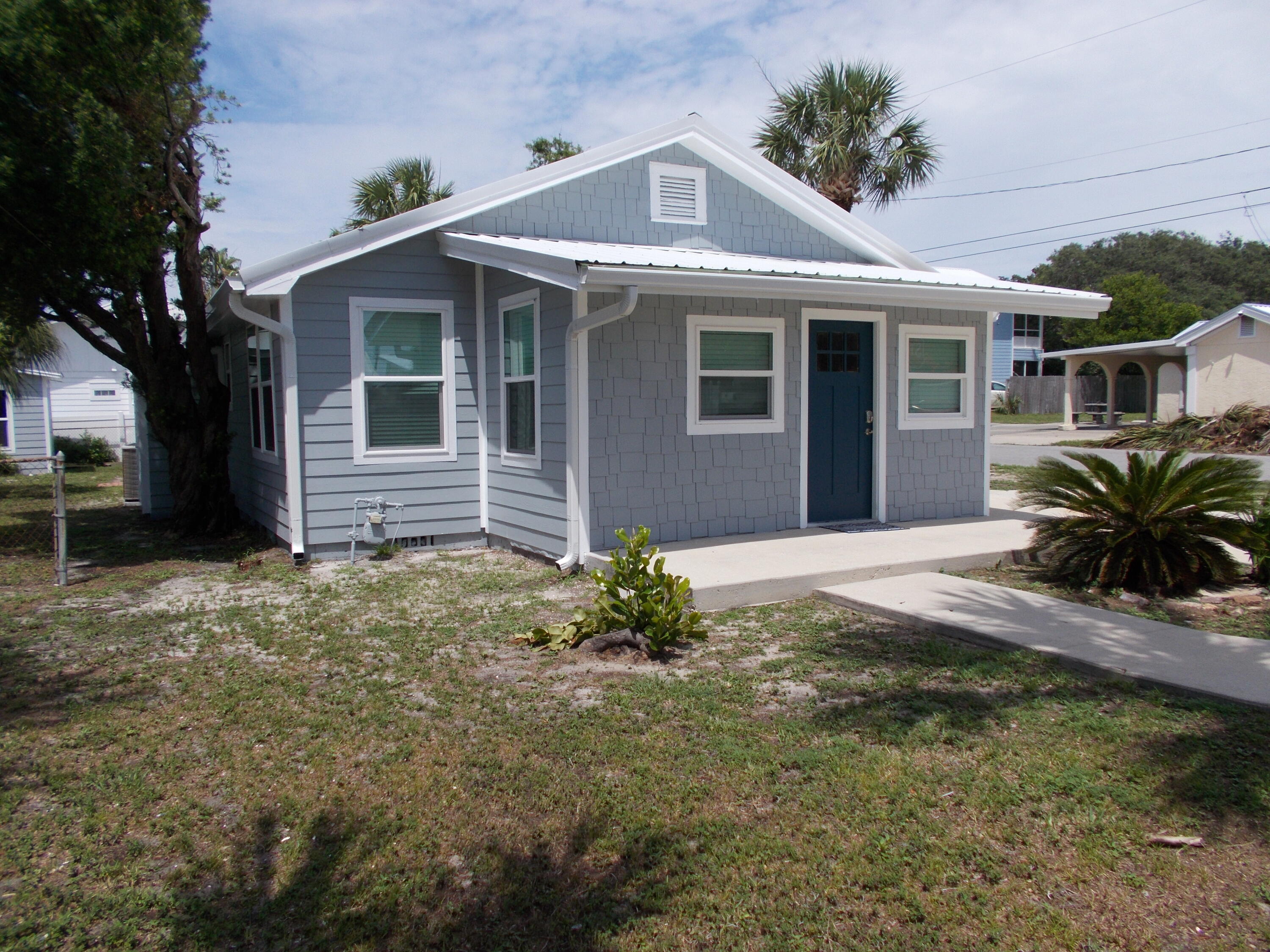 BID-A-WEE S/D - Residential