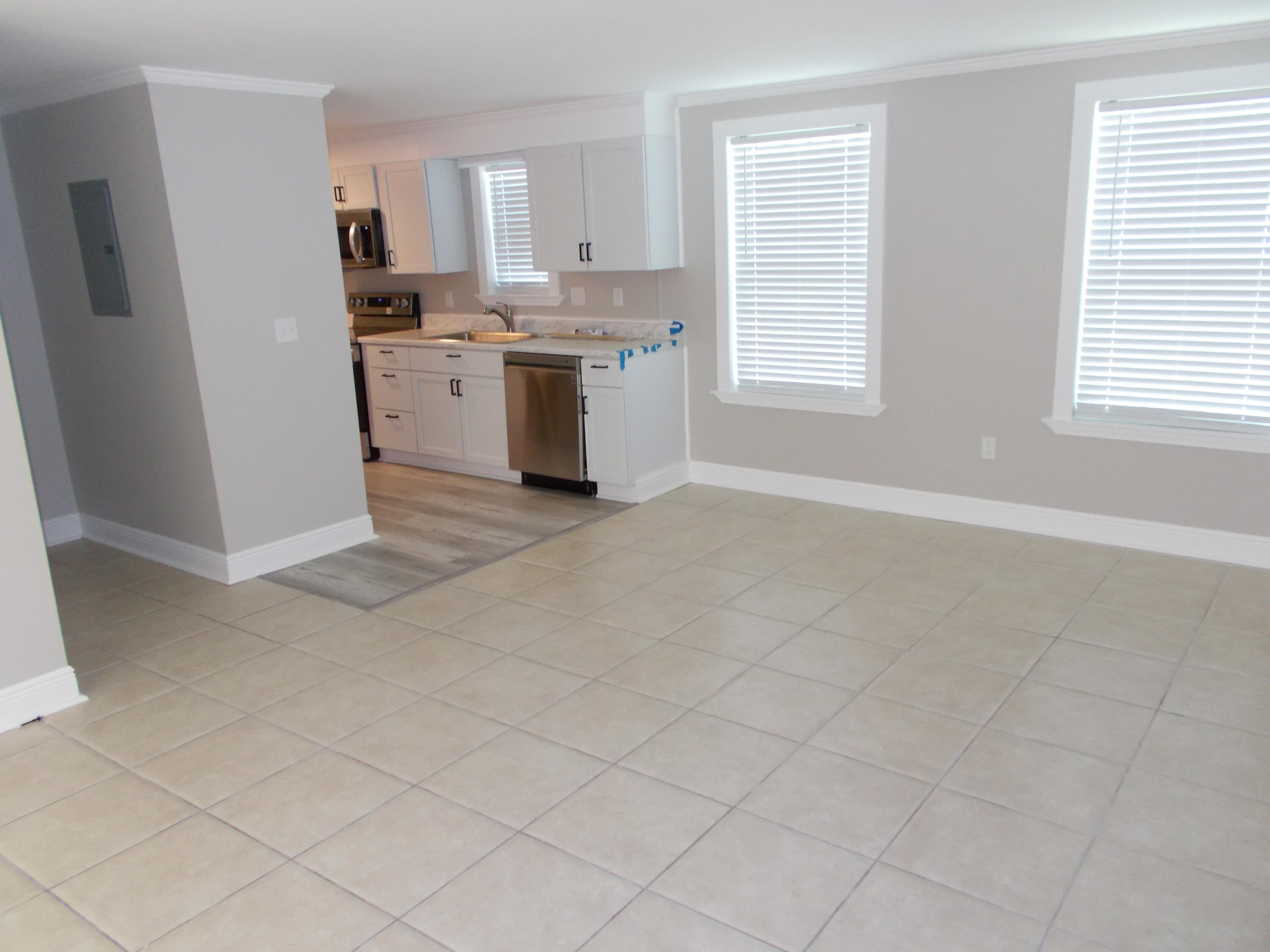 BID-A-WEE S/D - Residential