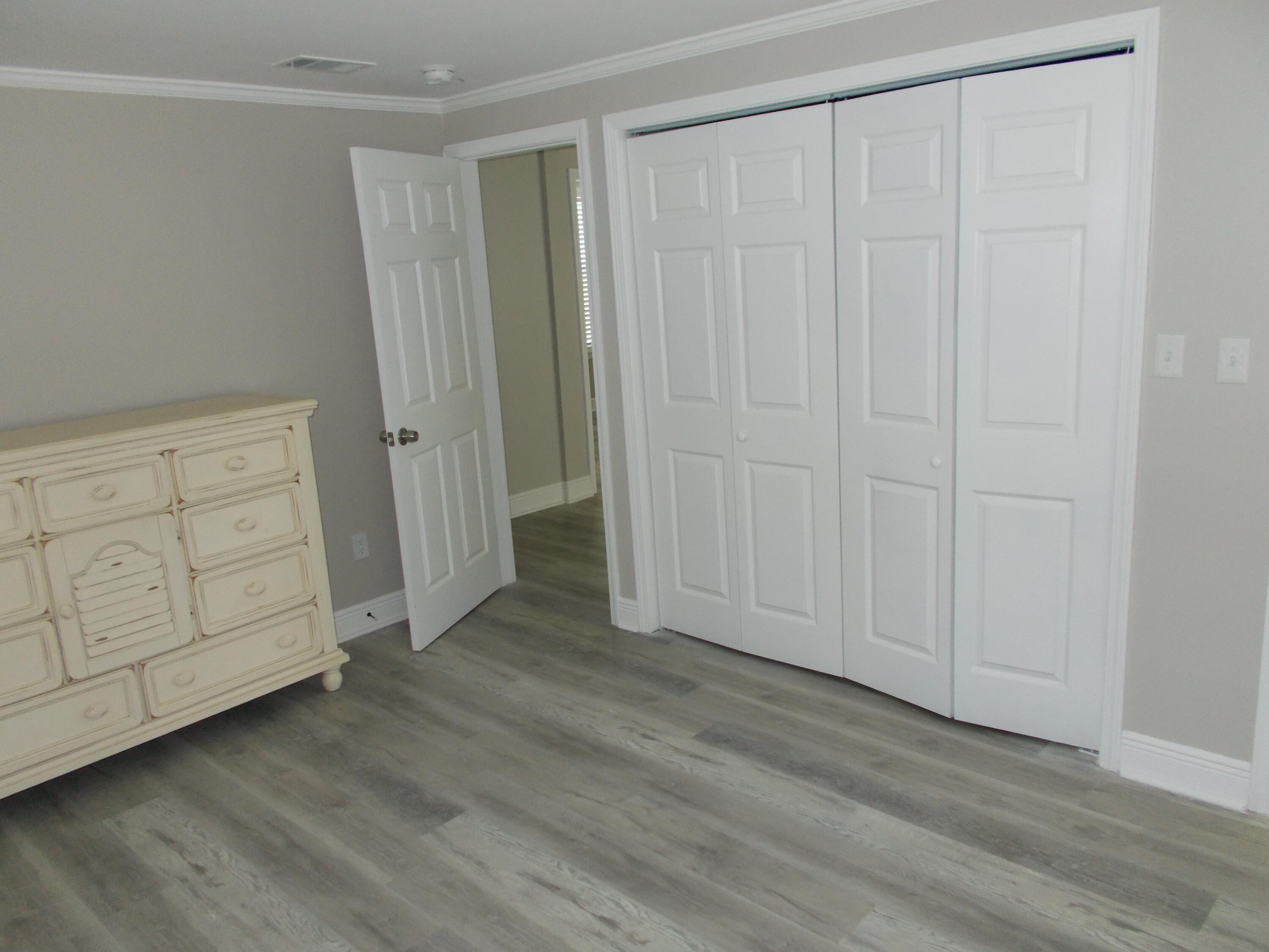 BID-A-WEE S/D - Residential