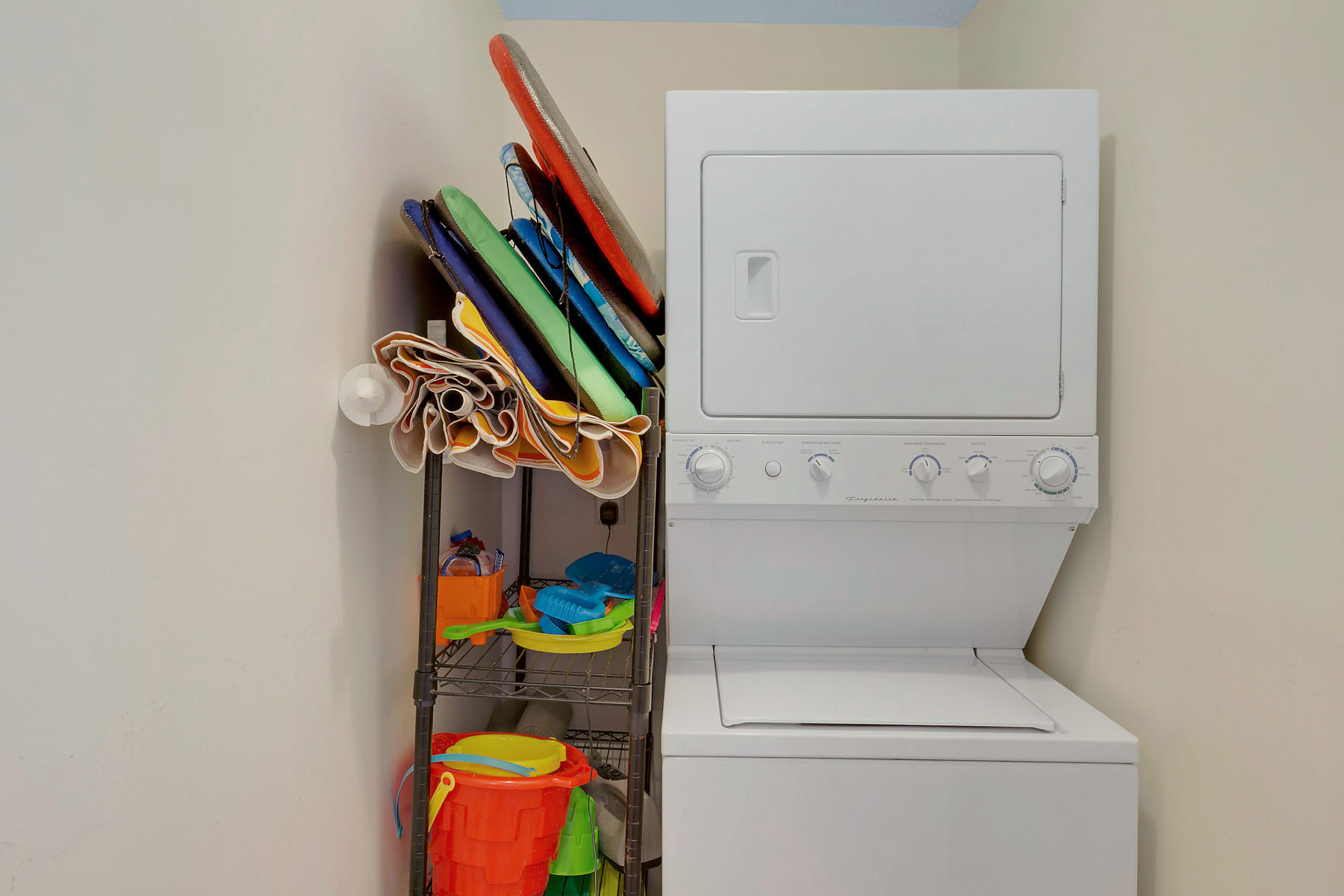 TROPIC WINDS - Residential