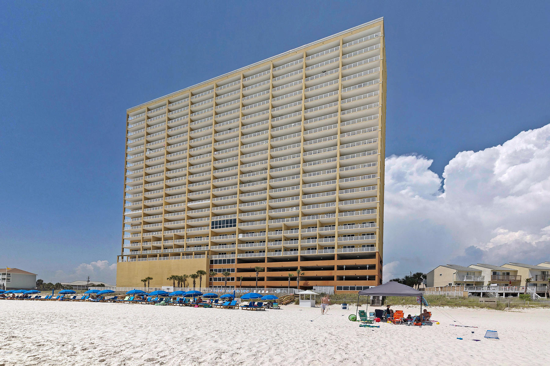 TROPIC WINDS - Residential