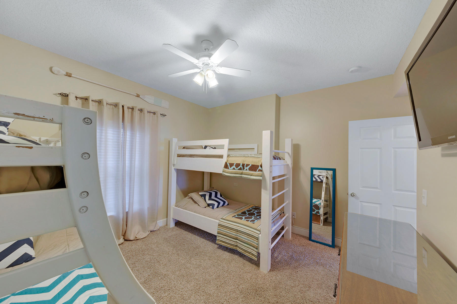 TROPIC WINDS - Residential