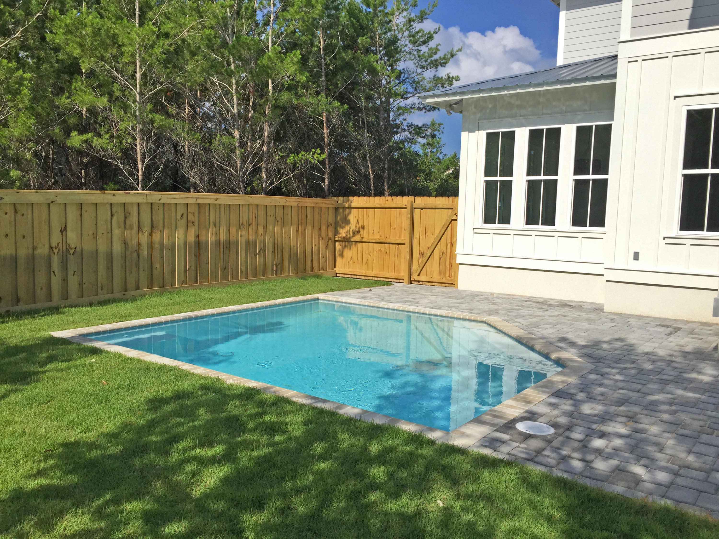 EASTERN LAKE S/D - Residential