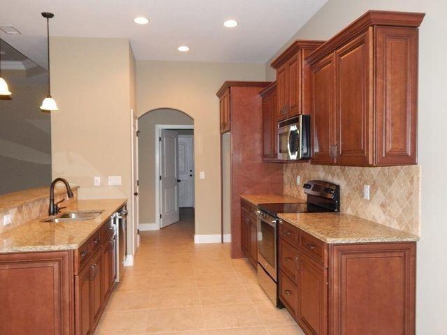 FOUR WINDS S/D - Residential