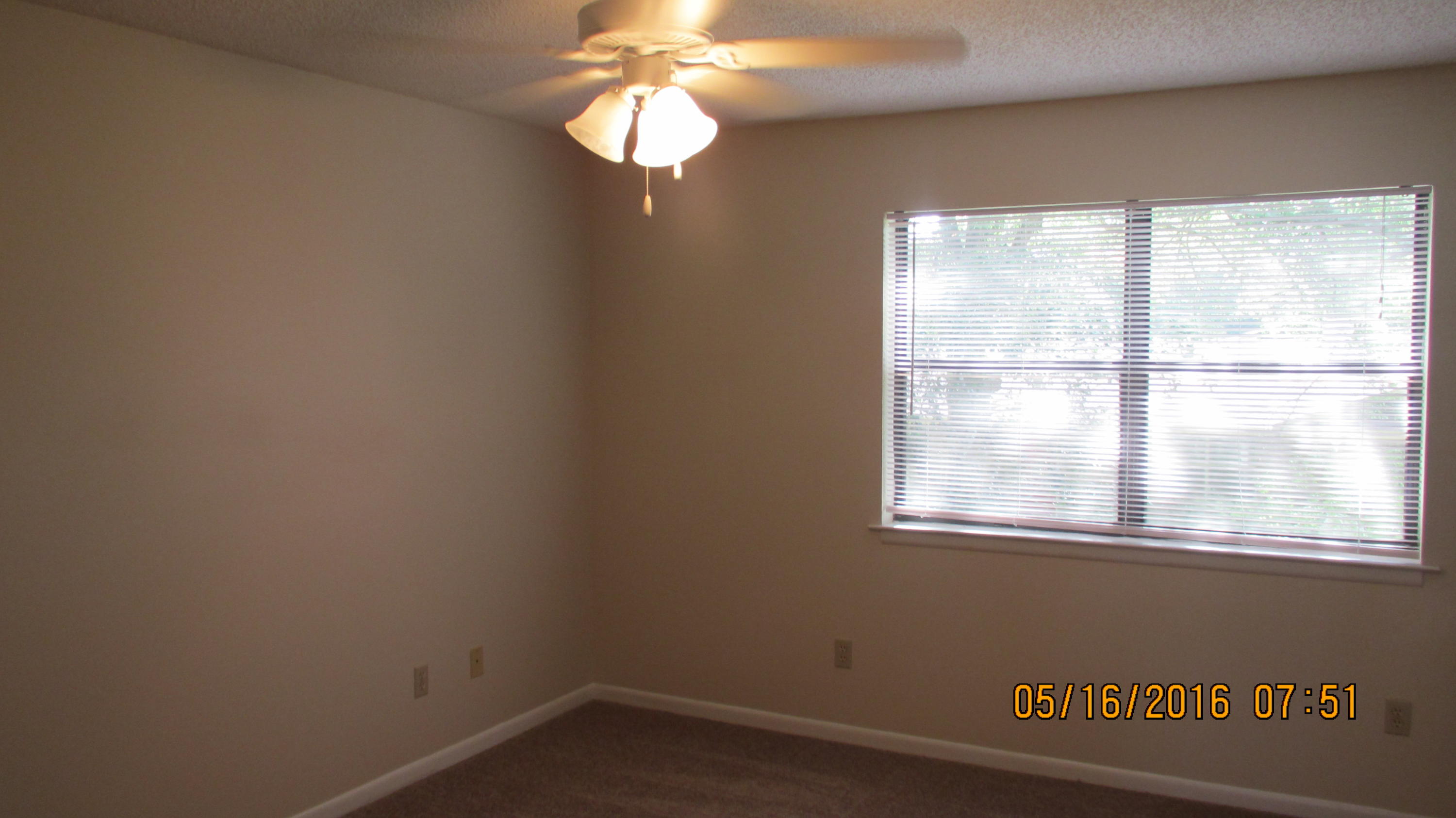 OAK TREE MANOR - Residential Lease