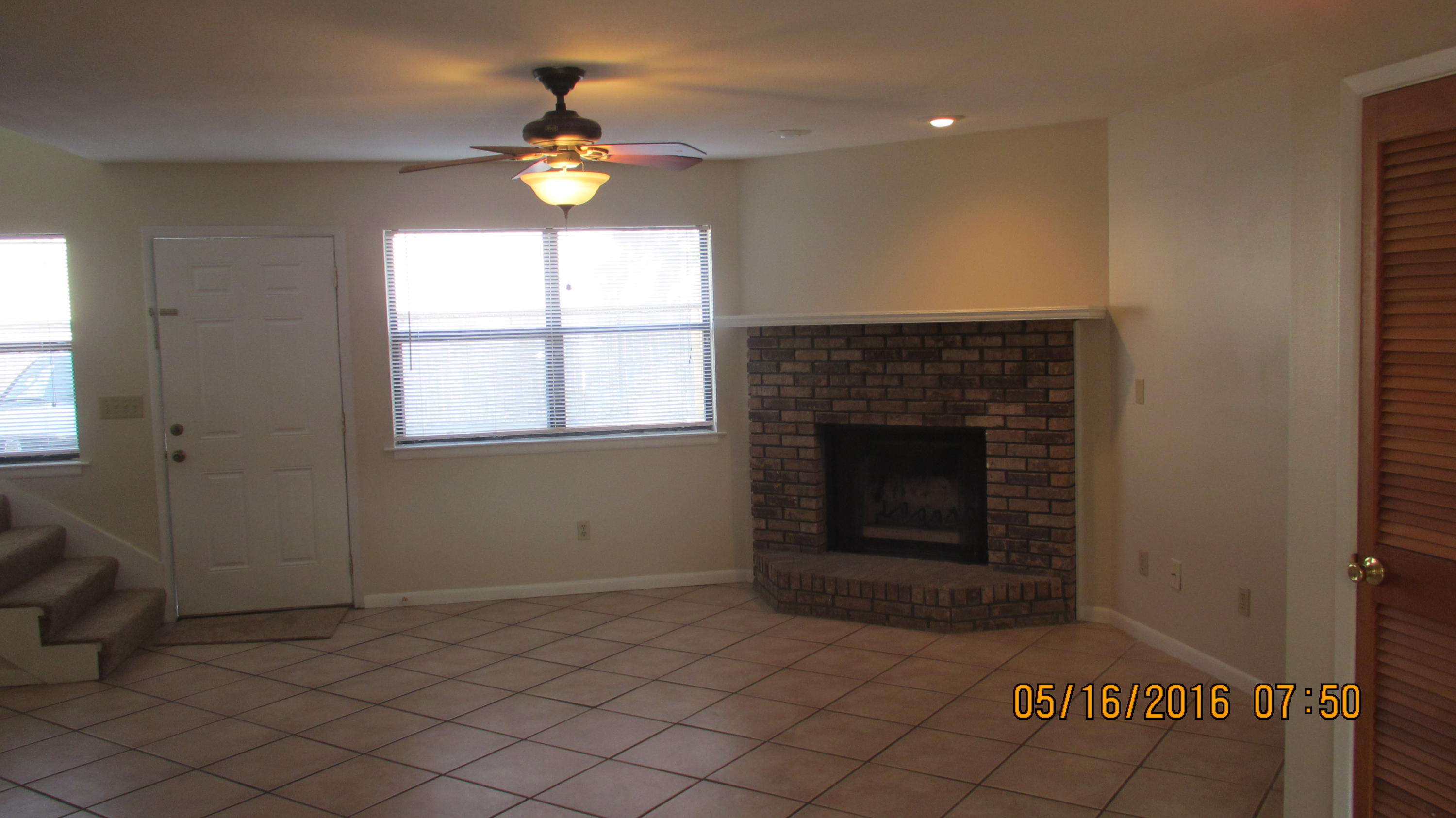 OAK TREE MANOR - Residential Lease