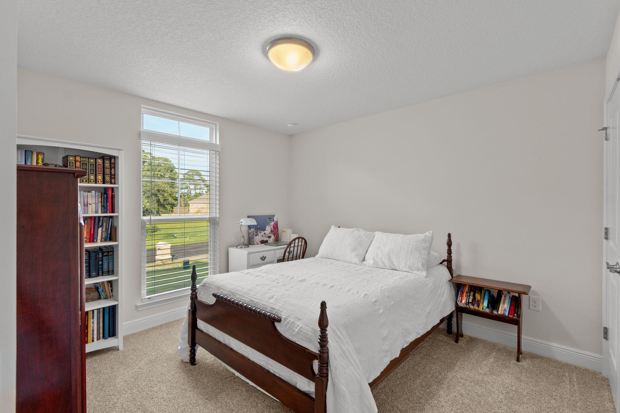 BISCAYNE POINTE - Residential