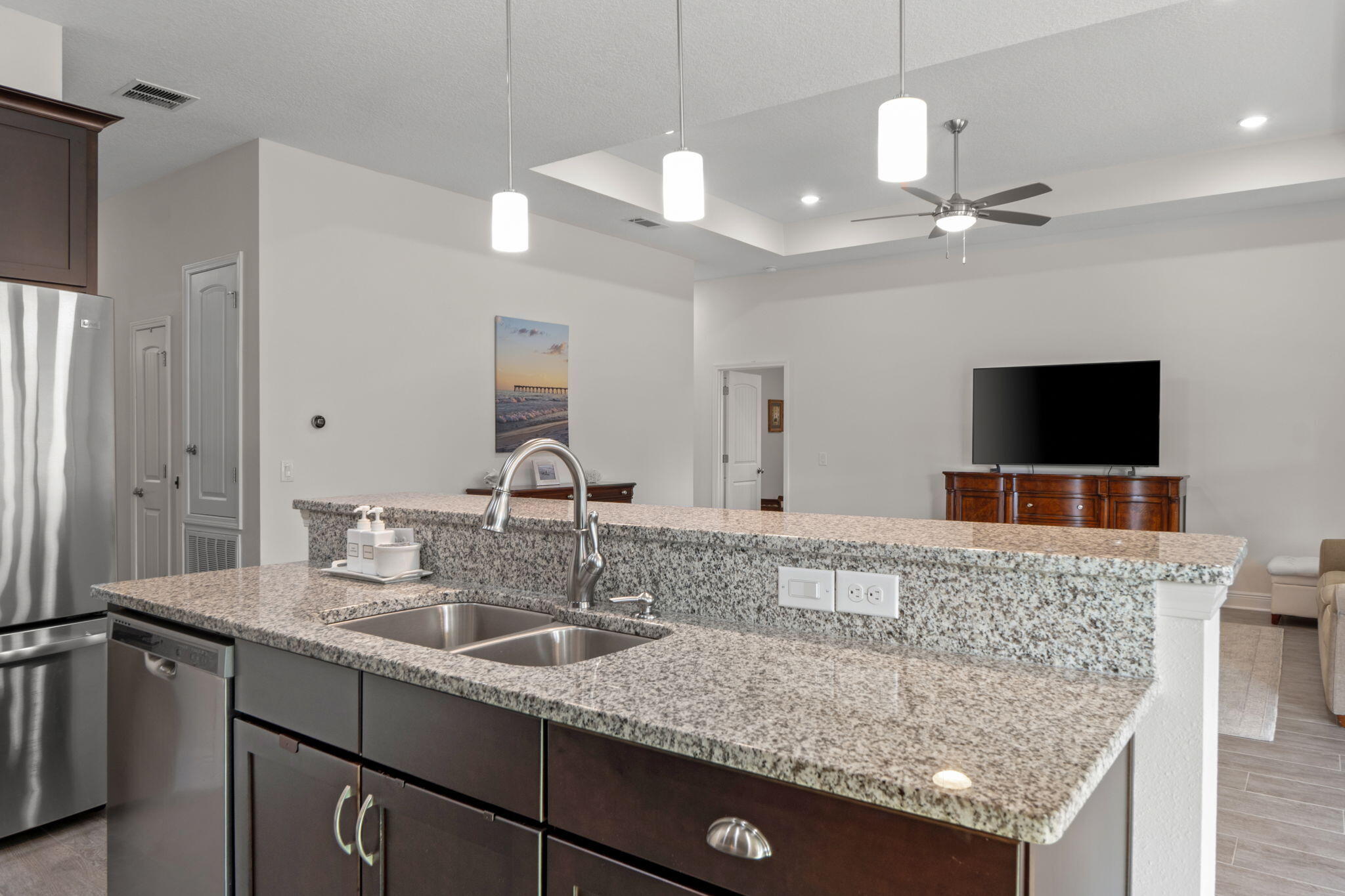 BISCAYNE POINTE - Residential