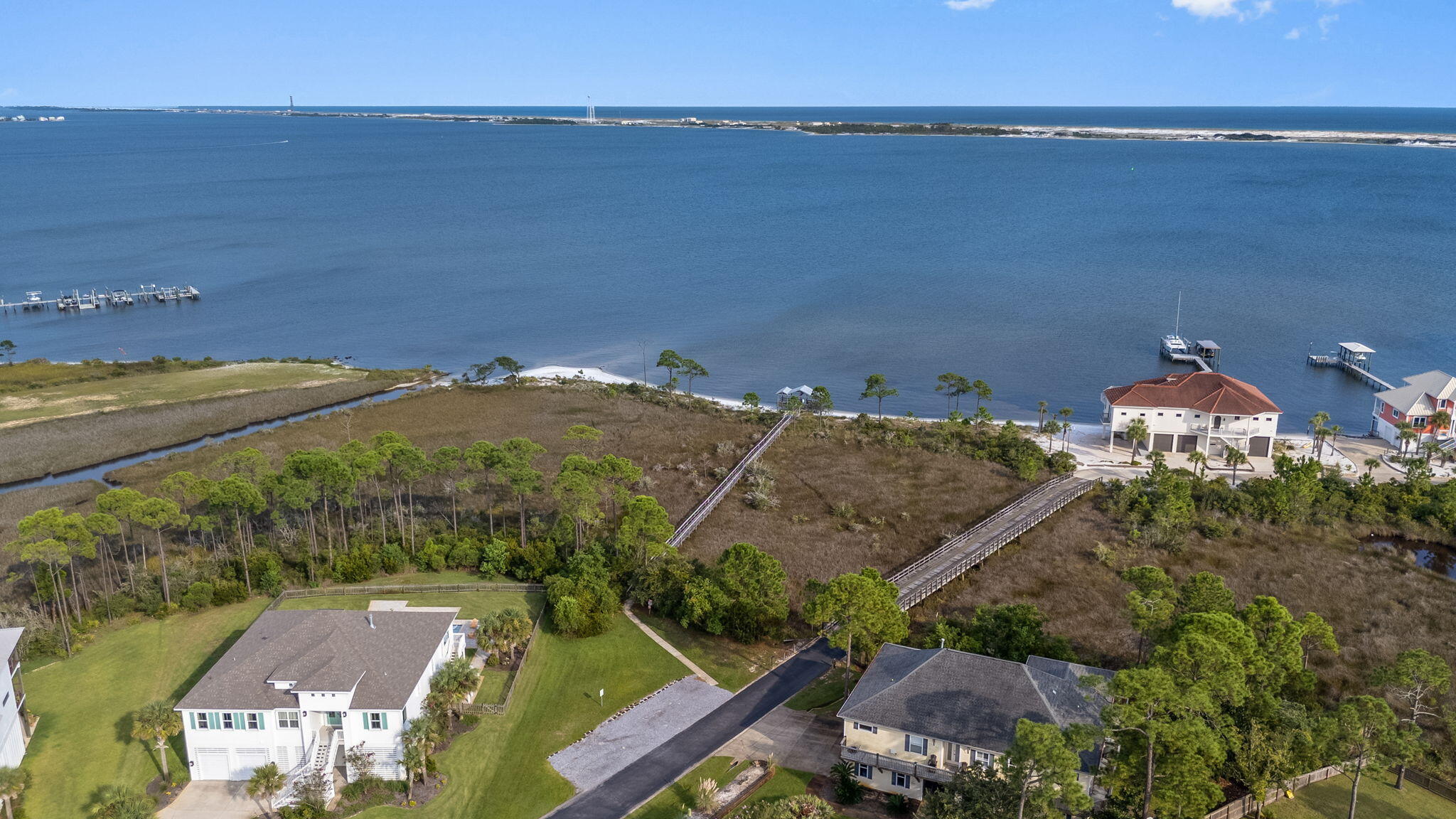 BISCAYNE POINTE - Residential