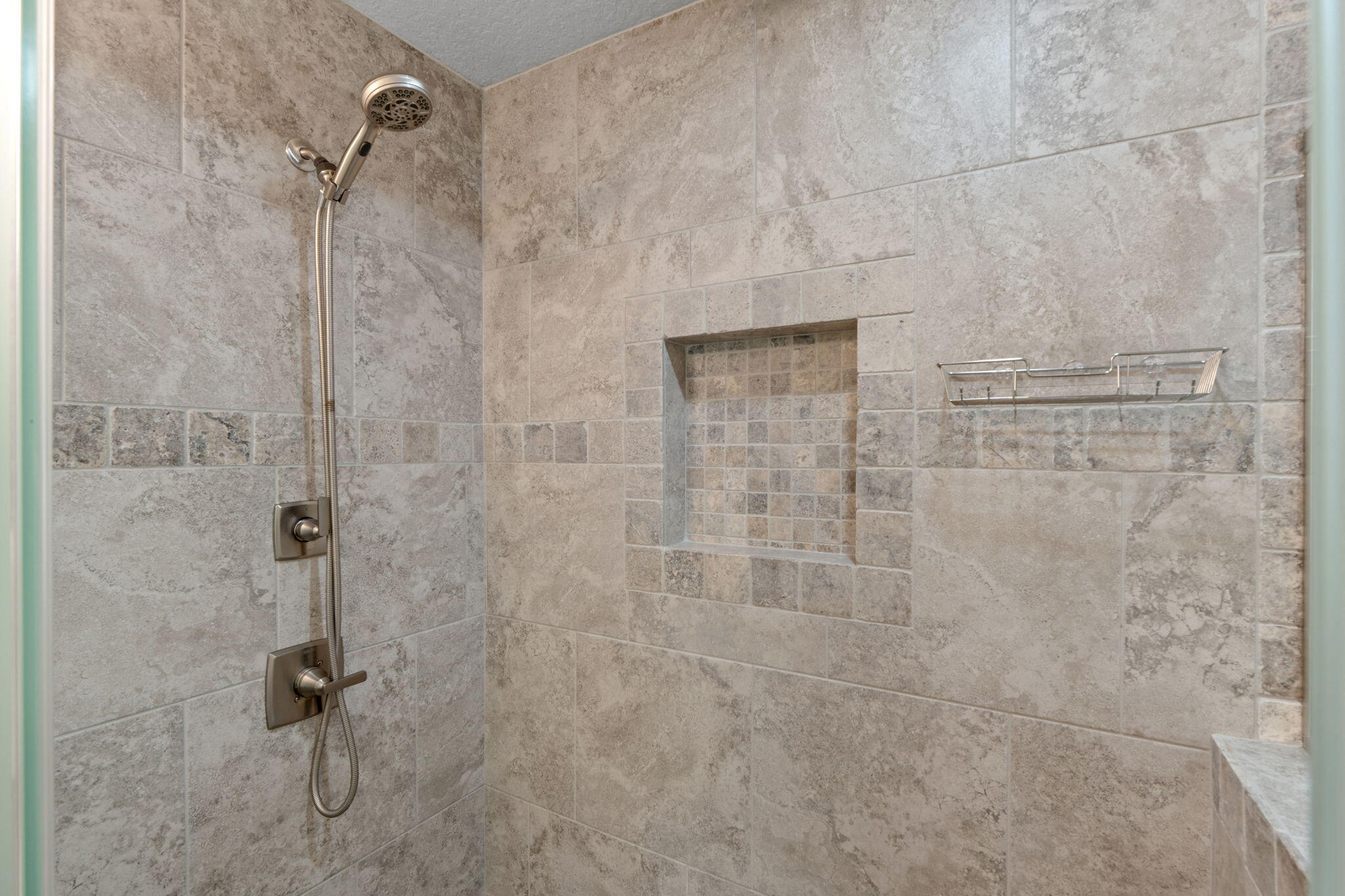 BISCAYNE POINTE - Residential