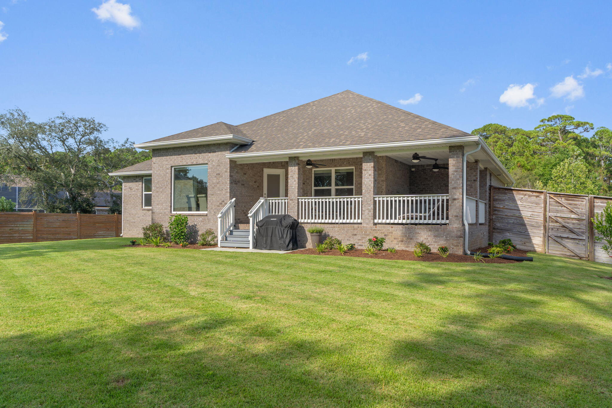 BISCAYNE POINTE - Residential