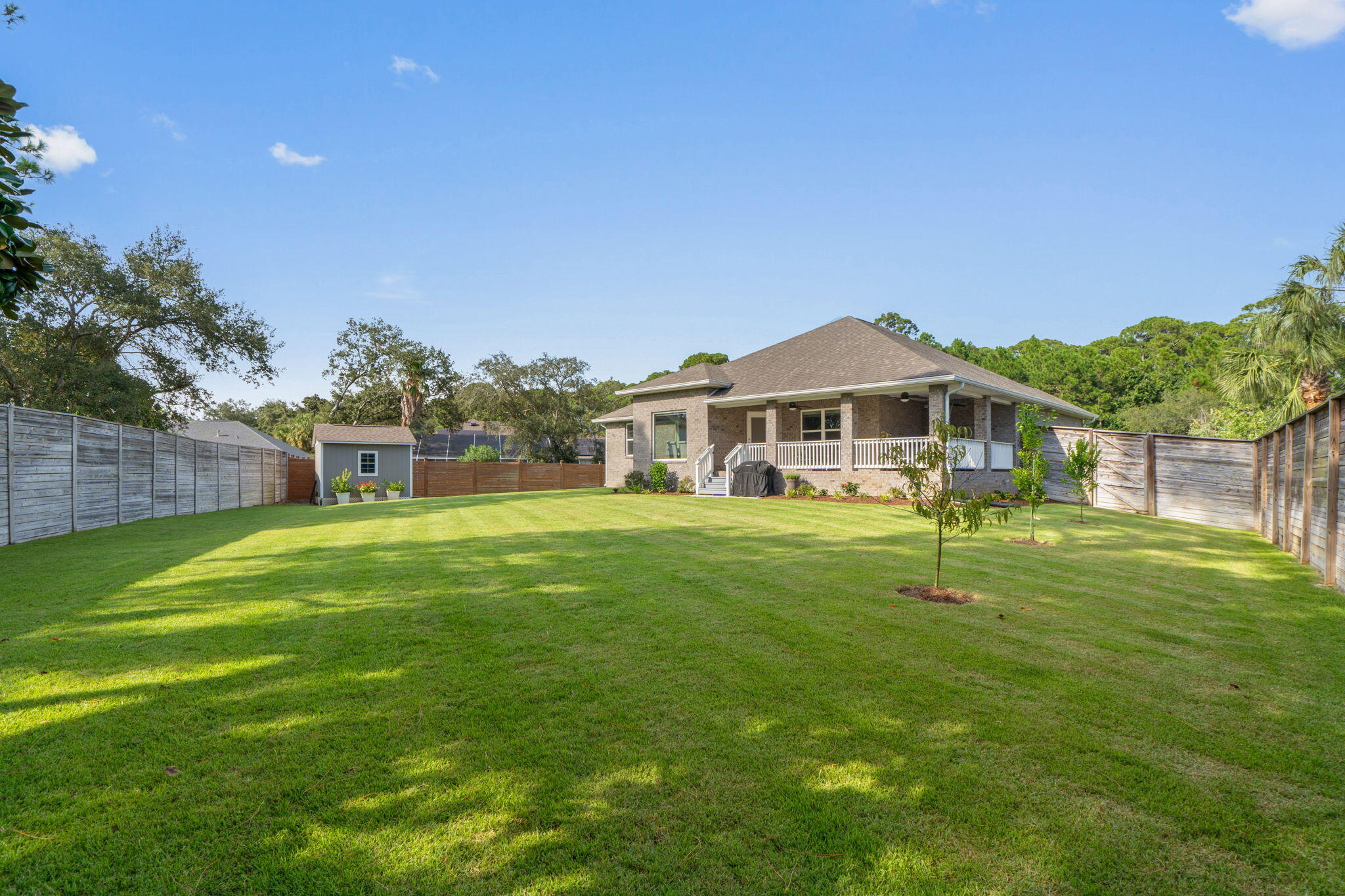 BISCAYNE POINTE - Residential