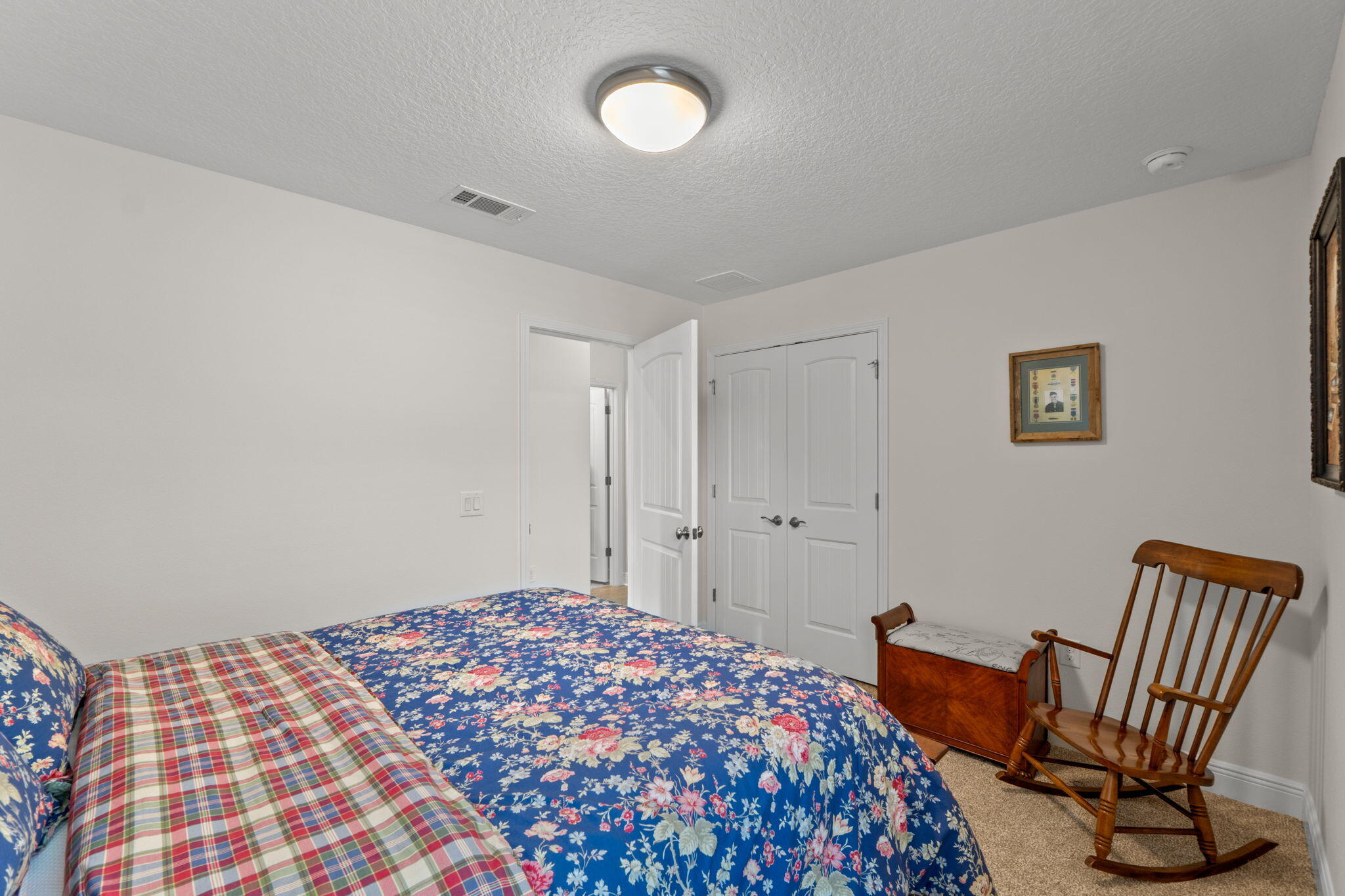 BISCAYNE POINTE - Residential