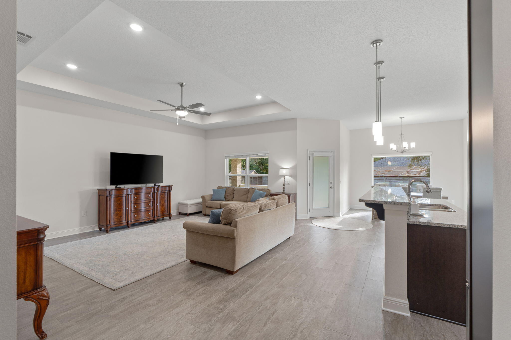 BISCAYNE POINTE - Residential