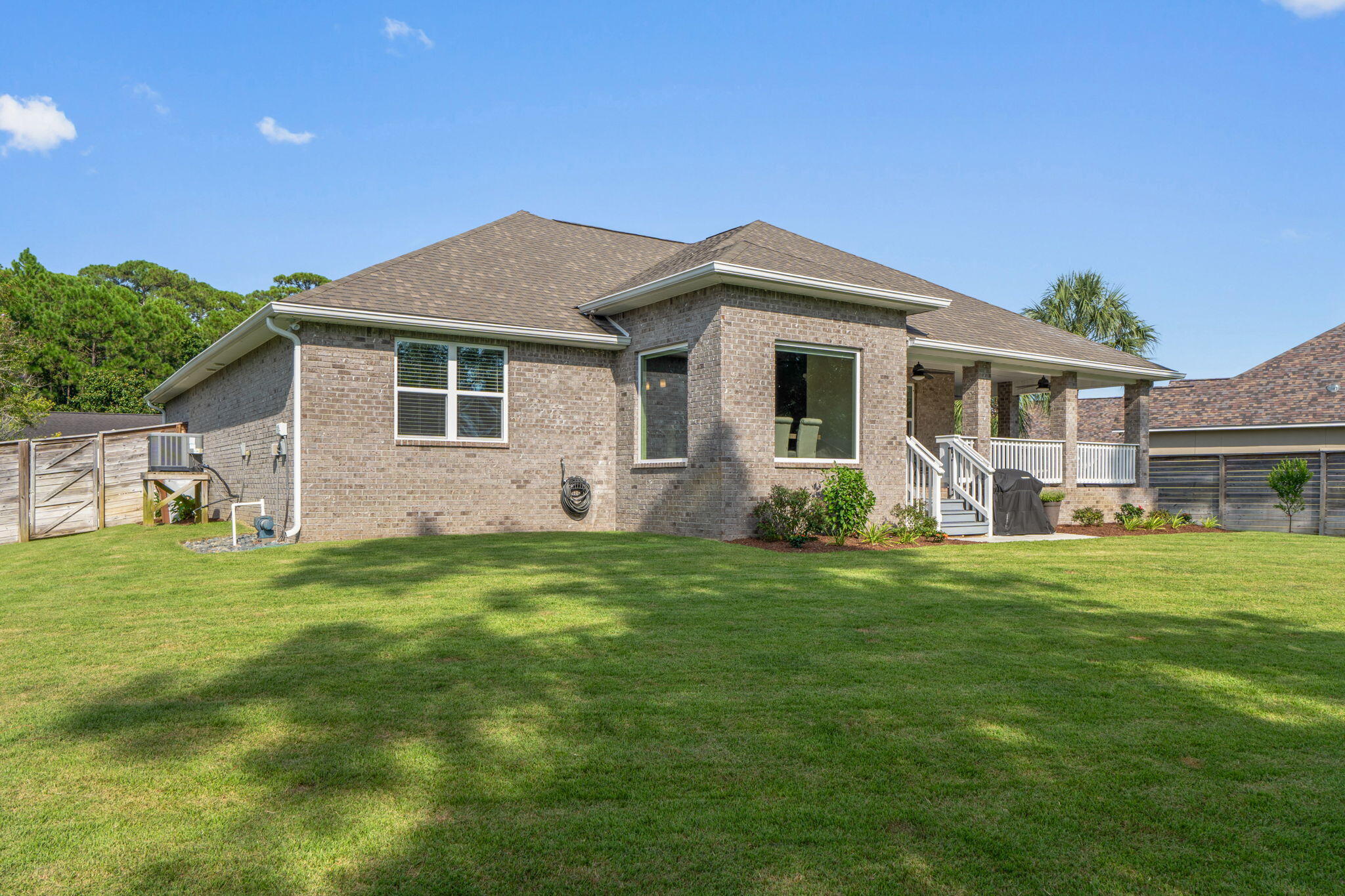 BISCAYNE POINTE - Residential