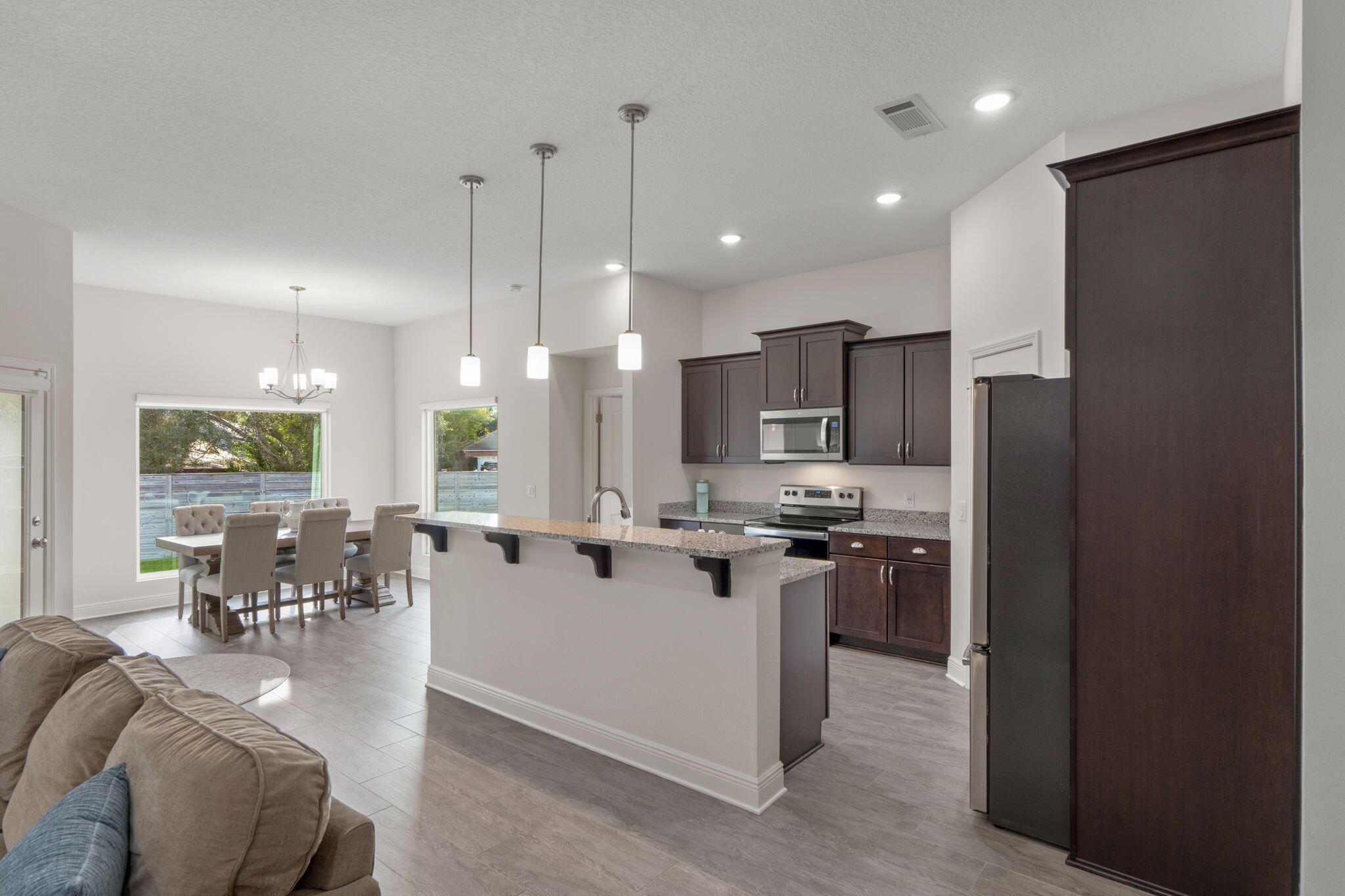 BISCAYNE POINTE - Residential