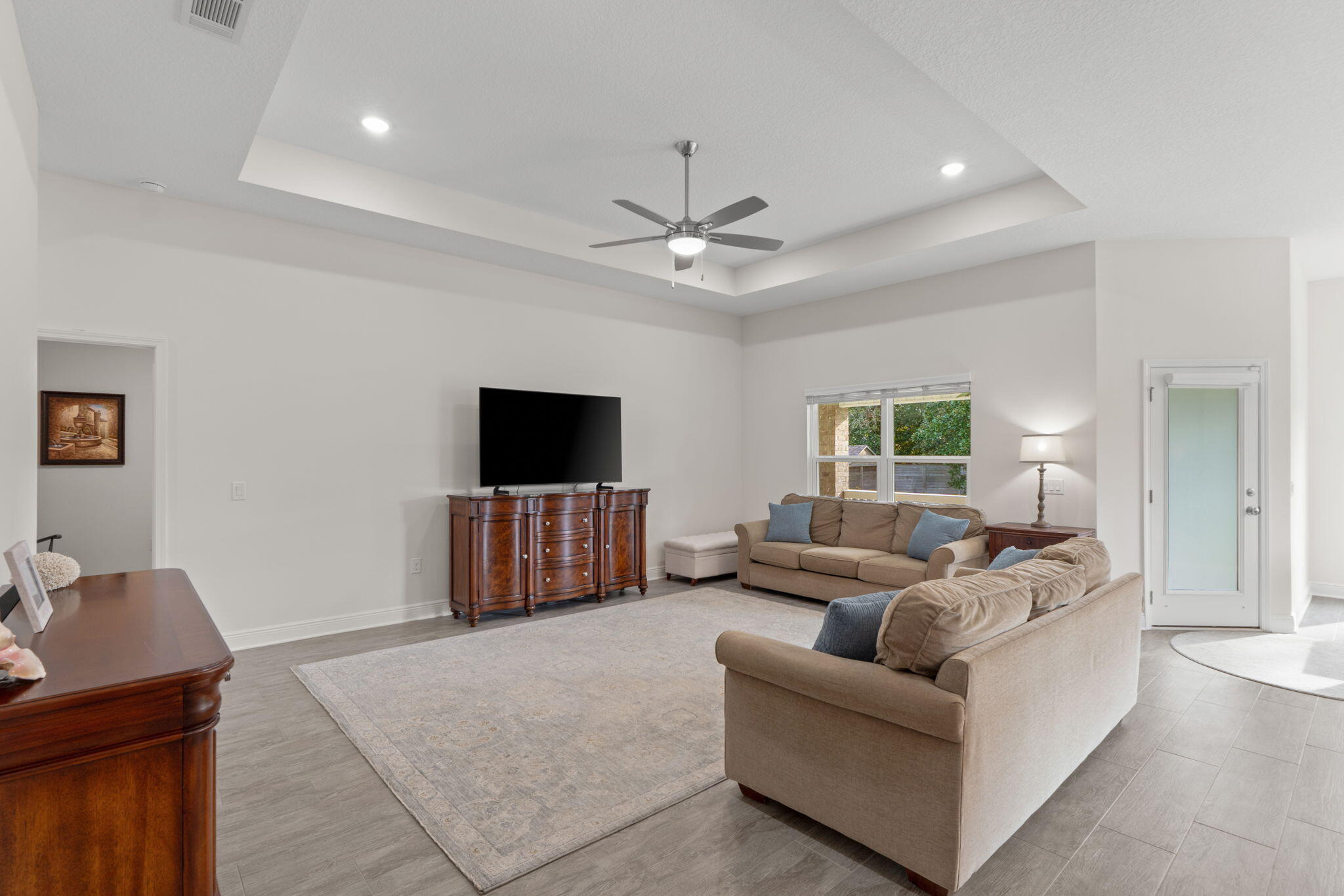 BISCAYNE POINTE - Residential