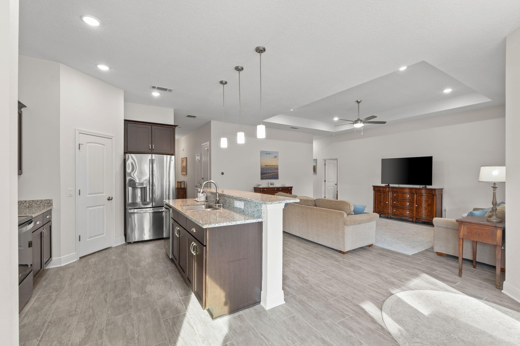 BISCAYNE POINTE - Residential