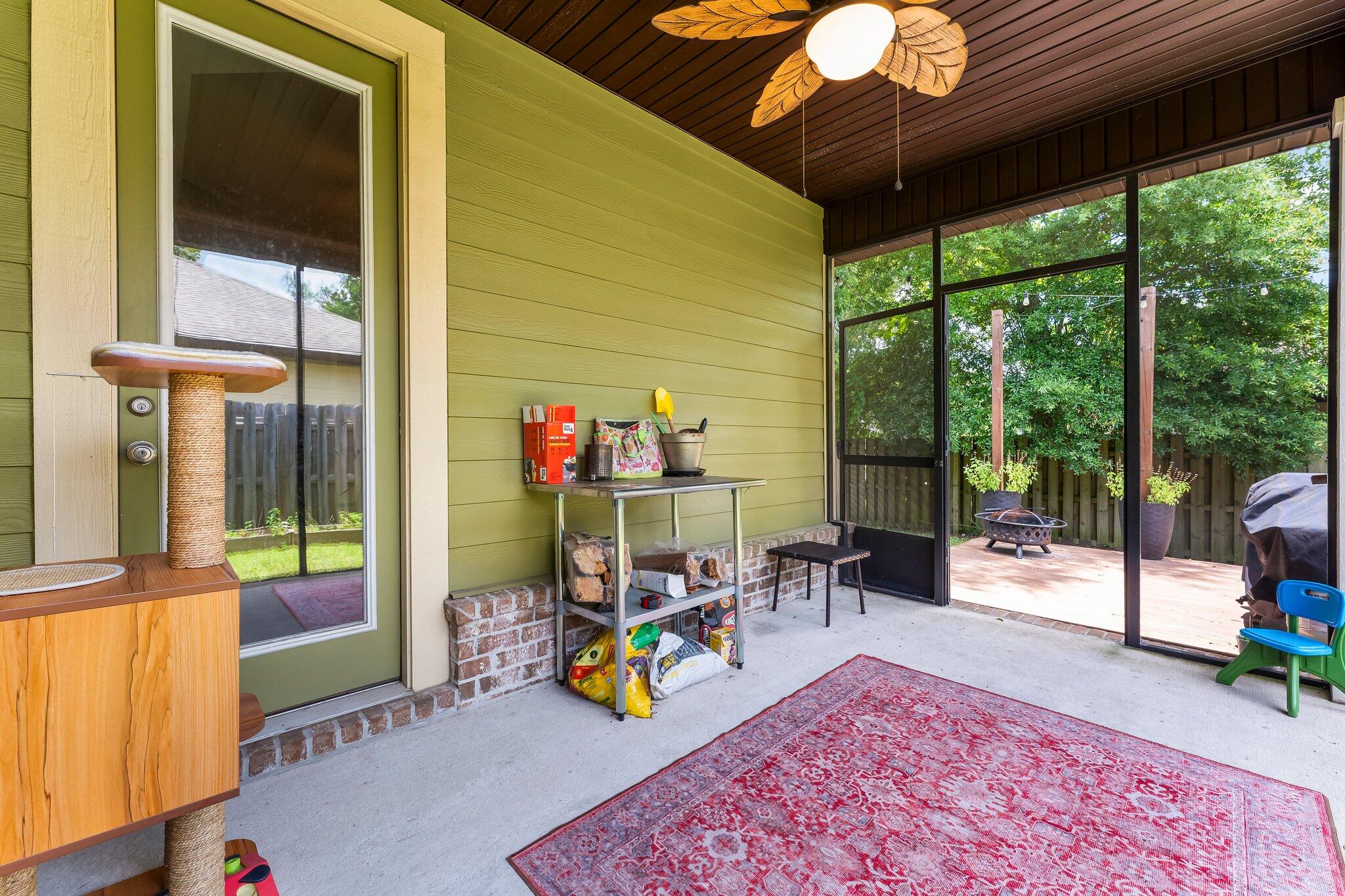 CANOPIES OF FREEPORT - Residential Lease