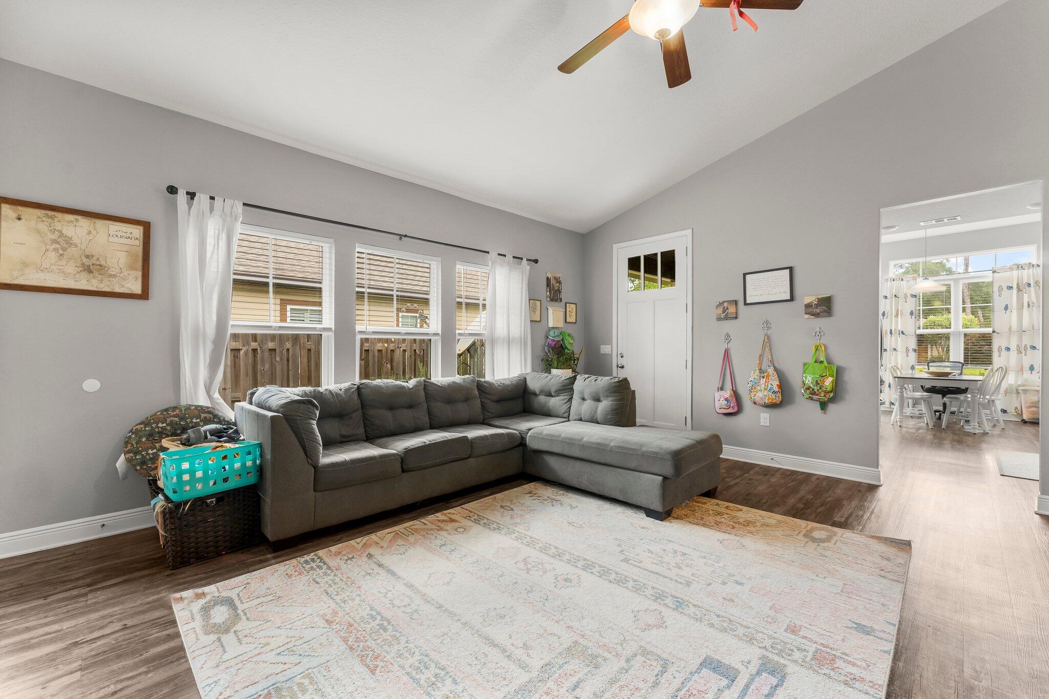 CANOPIES OF FREEPORT - Residential Lease