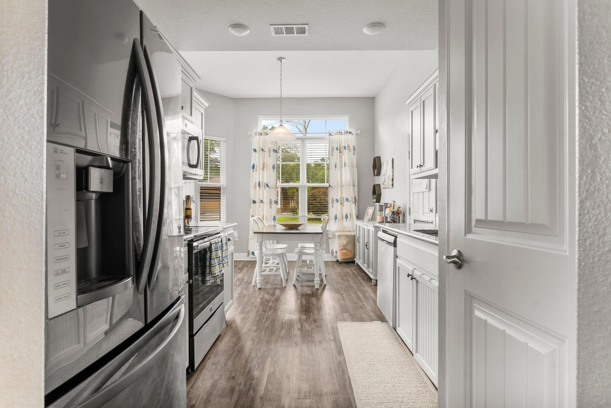 CANOPIES OF FREEPORT - Residential Lease