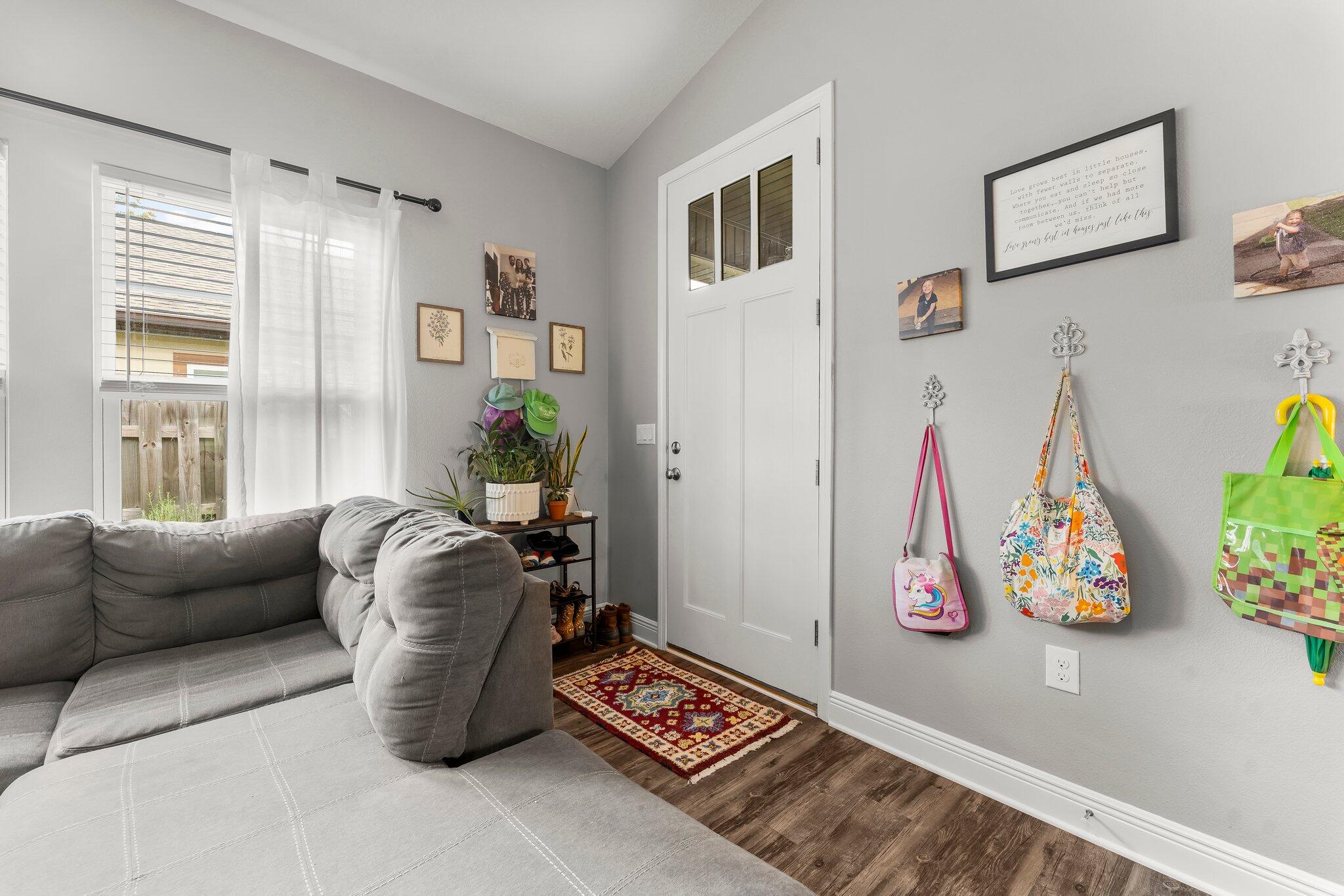 CANOPIES OF FREEPORT - Residential Lease
