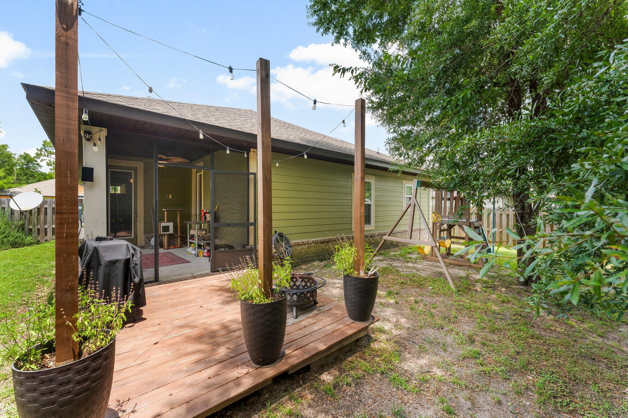 CANOPIES OF FREEPORT - Residential Lease