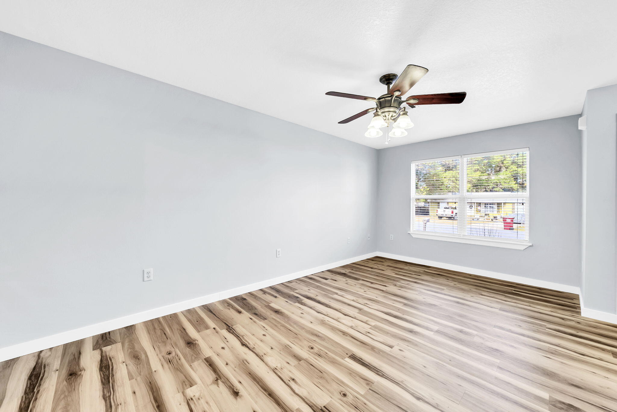 MORRIS ADDN TO CRESTVIEW - Residential