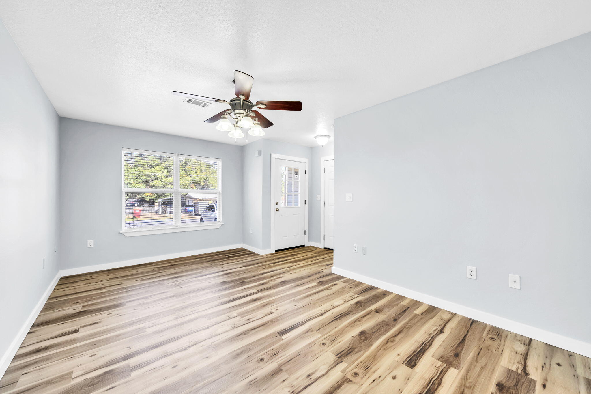 MORRIS ADDN TO CRESTVIEW - Residential