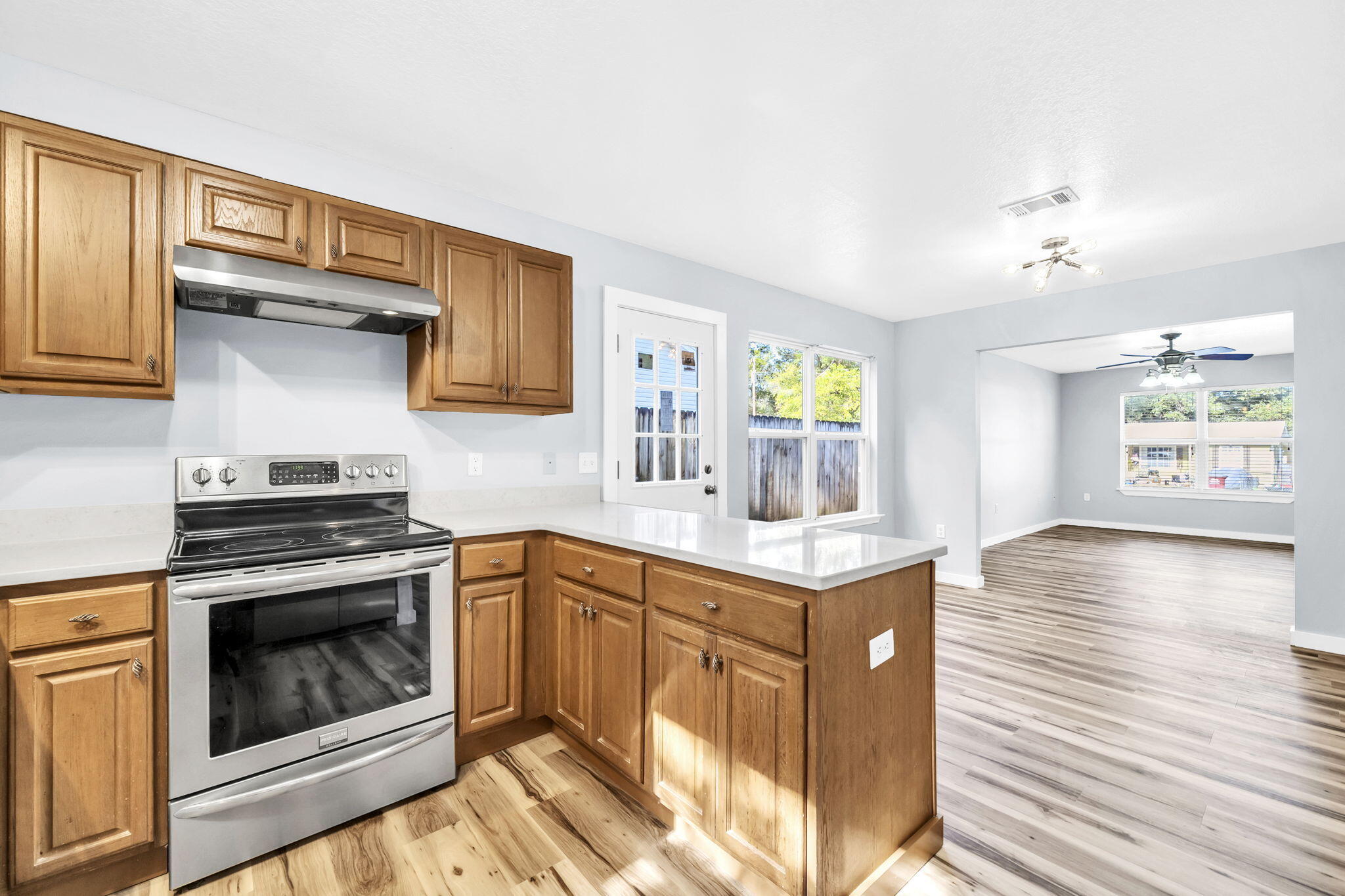 MORRIS ADDN TO CRESTVIEW - Residential