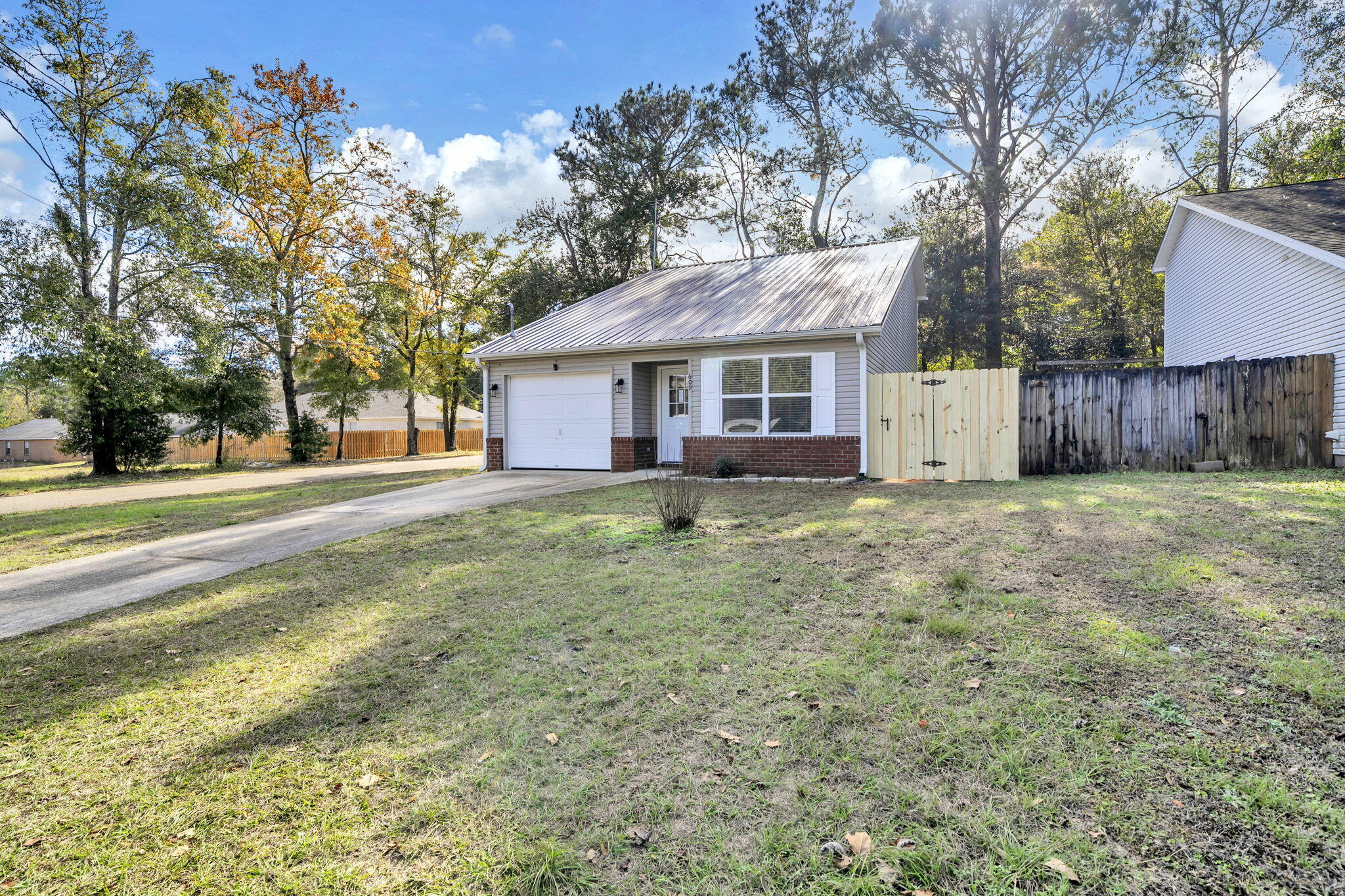 MORRIS ADDN TO CRESTVIEW - Residential