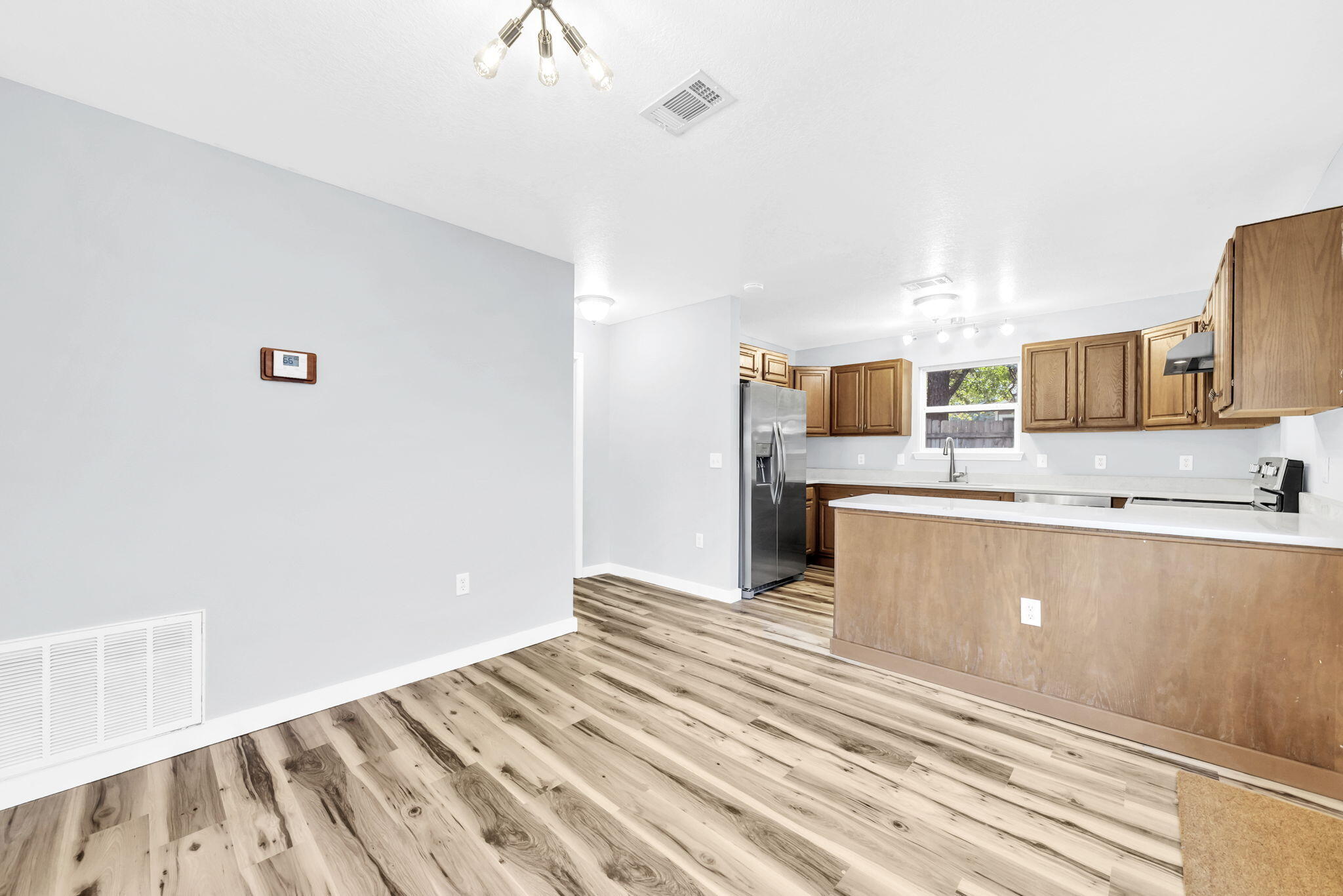 MORRIS ADDN TO CRESTVIEW - Residential