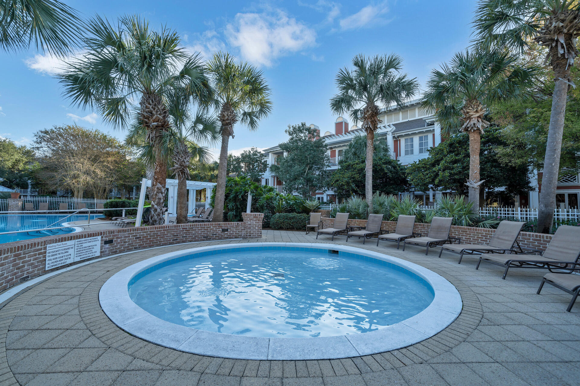 MARKET STREET INN - Residential