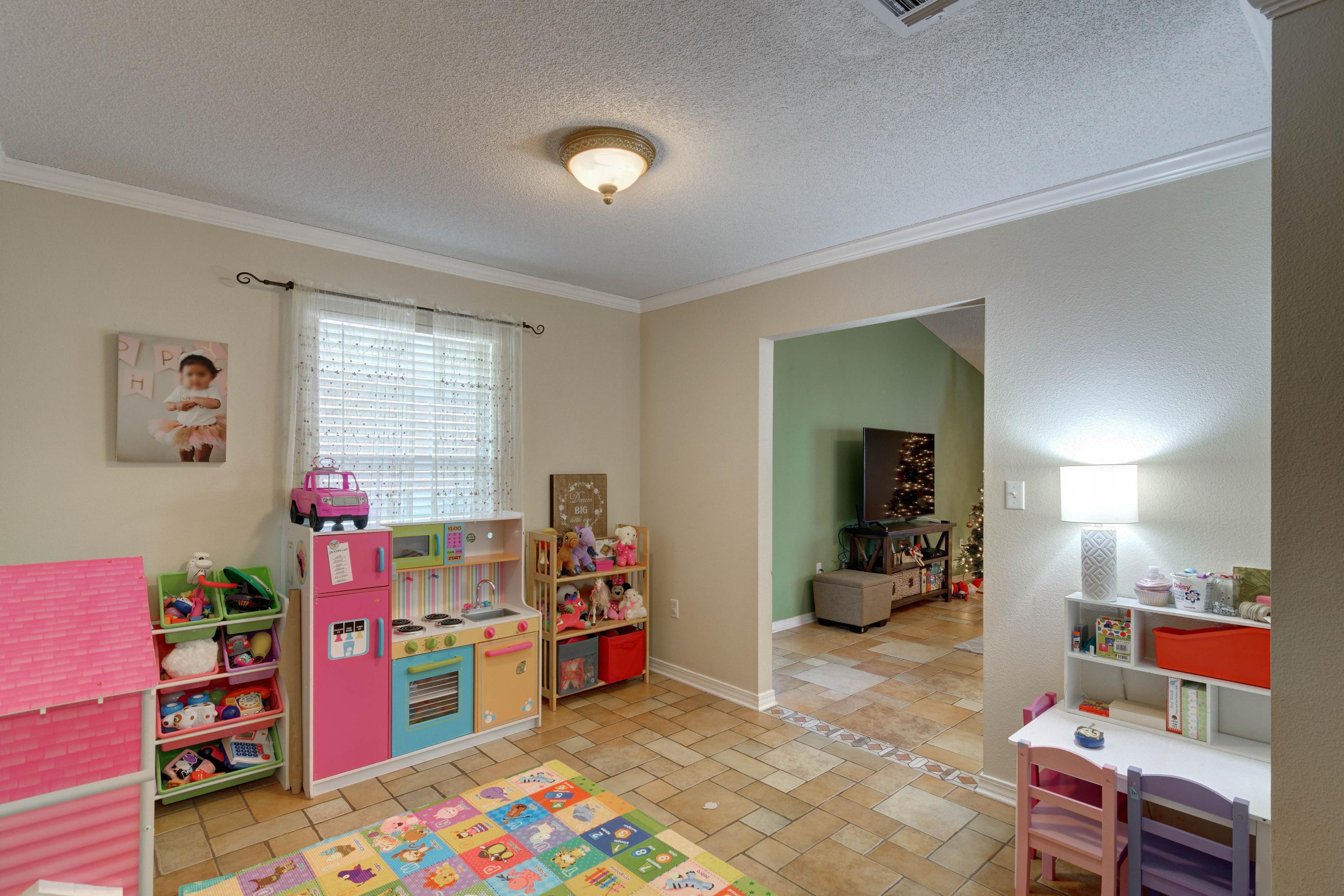 EMERALD VILLAGE S/D - Residential