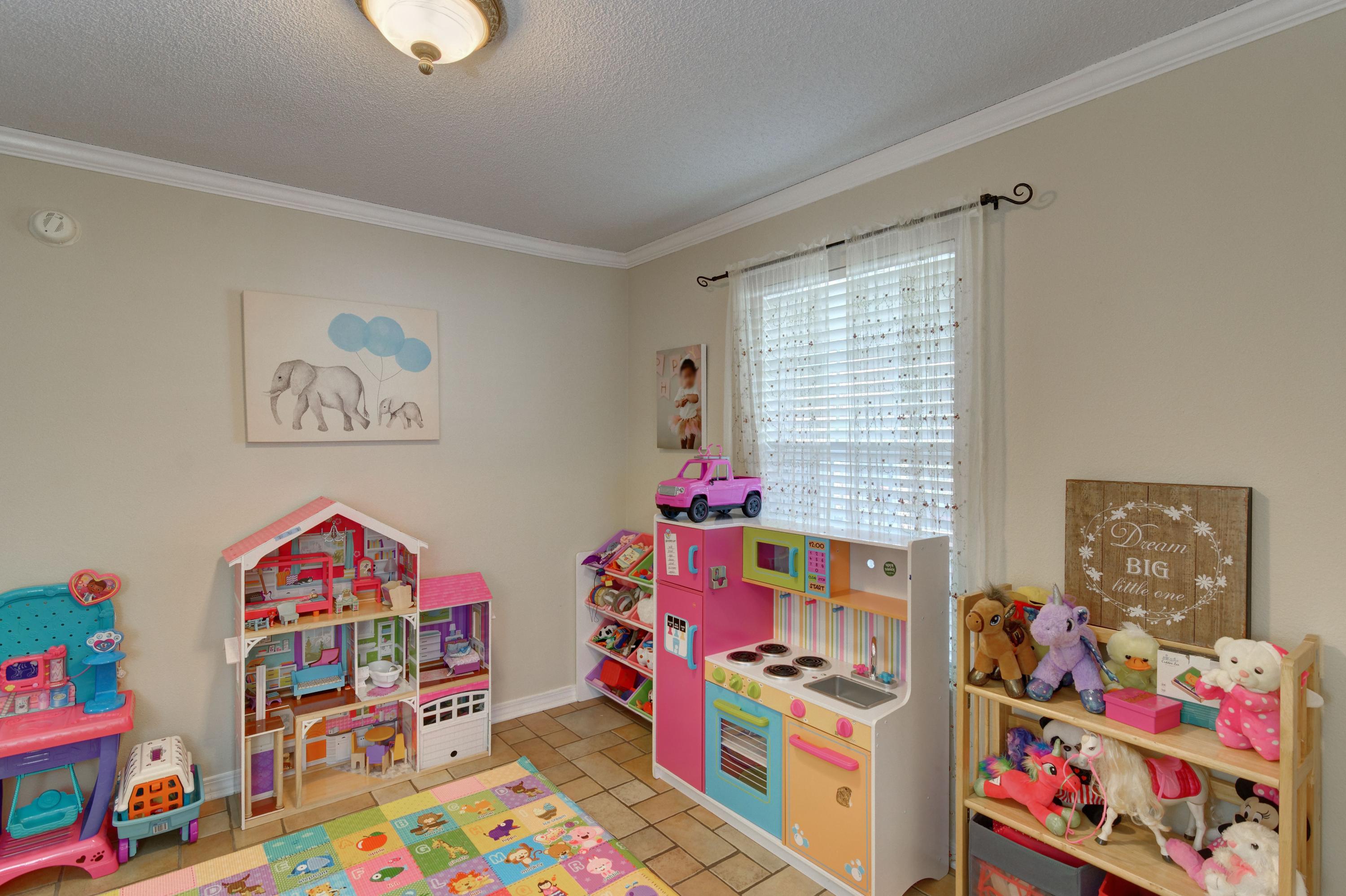 EMERALD VILLAGE S/D - Residential