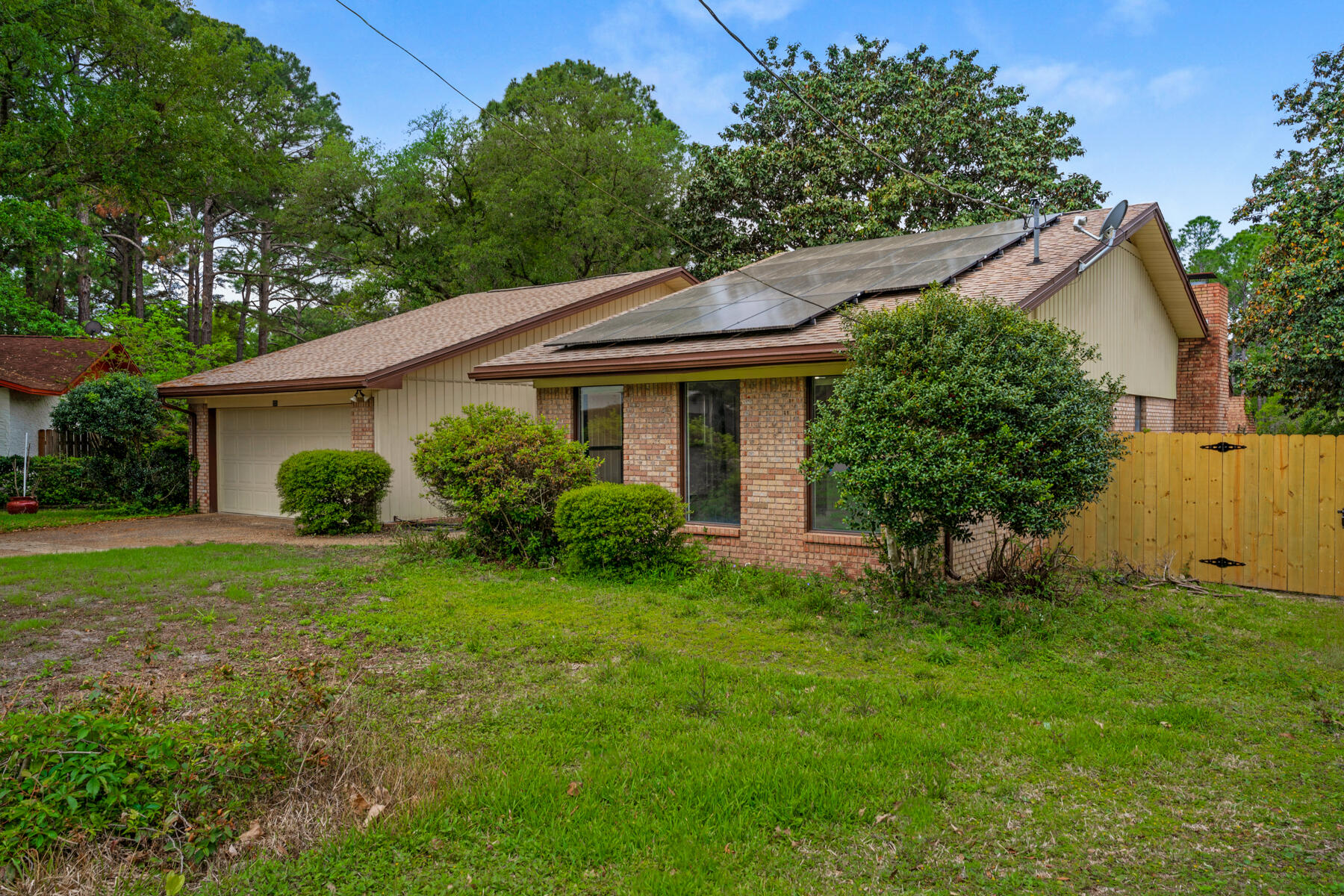 LAKEVIEW ESTATES - Residential Lease