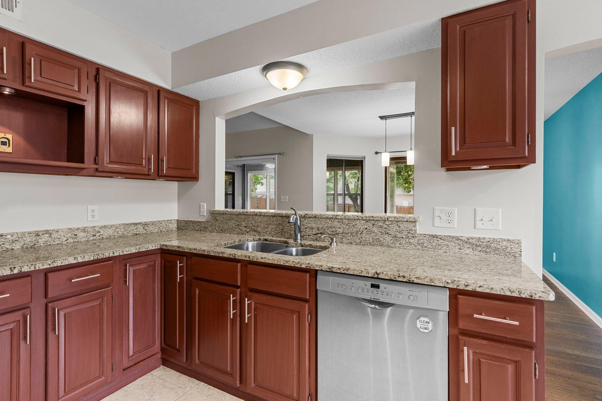 VALPARAISO PINECREST 5 - Residential