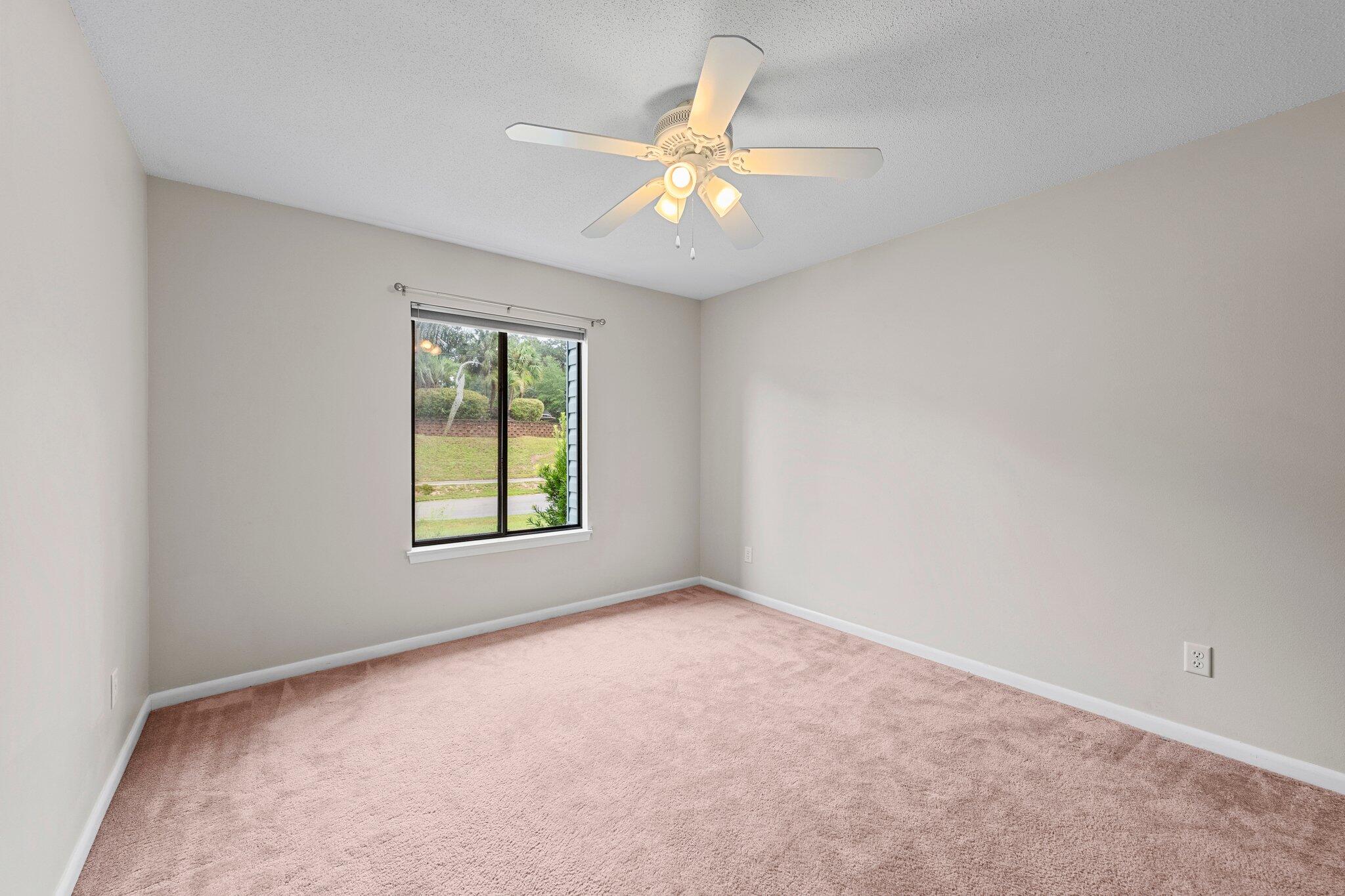 VALPARAISO PINECREST 5 - Residential