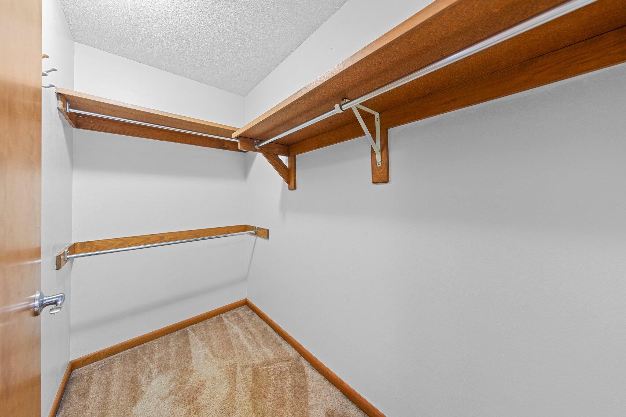 VALPARAISO PINECREST 5 - Residential