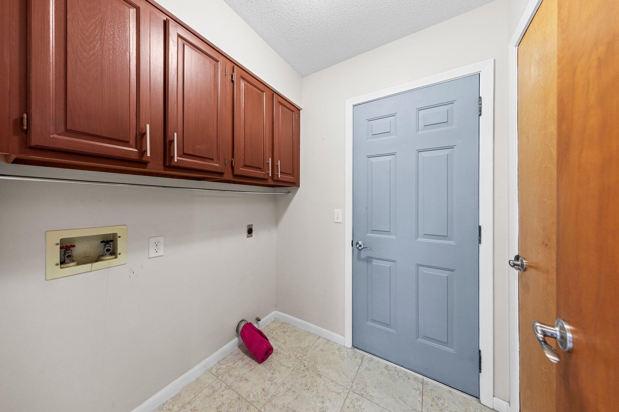 VALPARAISO PINECREST 5 - Residential