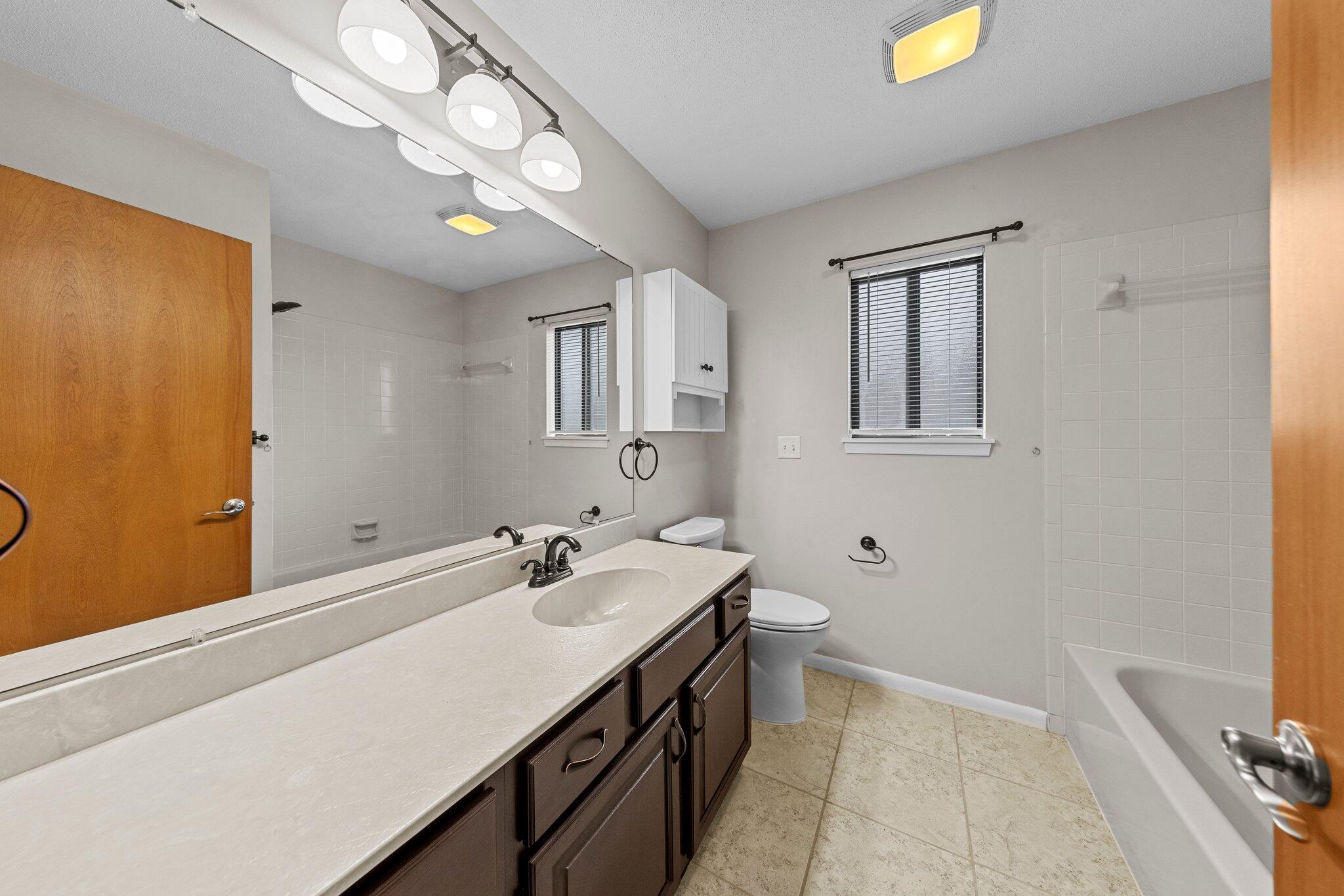 VALPARAISO PINECREST 5 - Residential