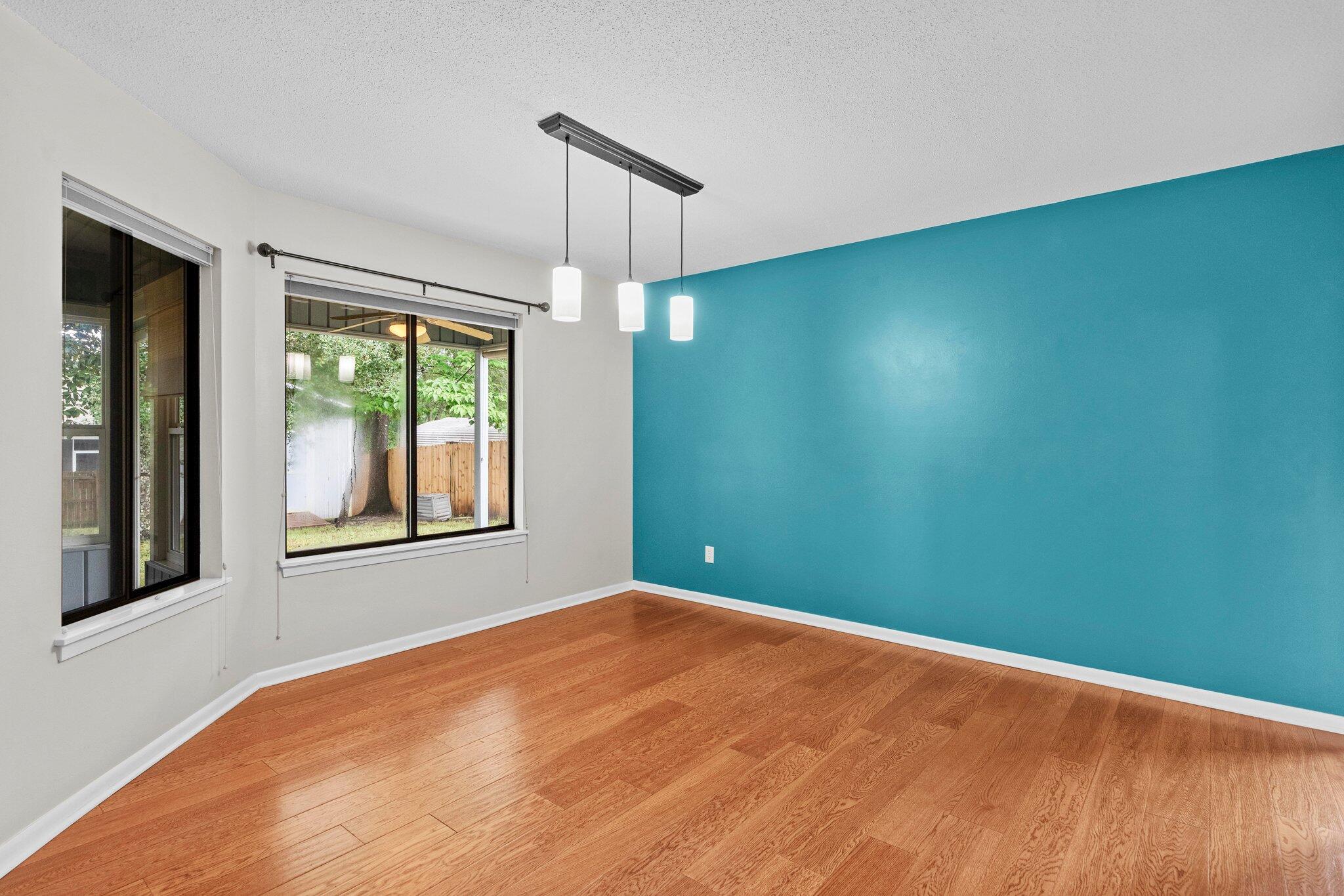 VALPARAISO PINECREST 5 - Residential