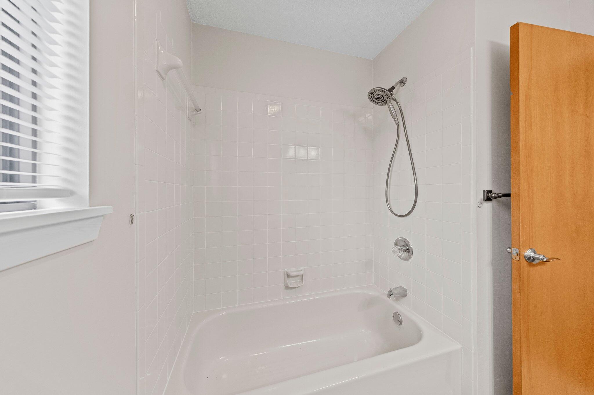 VALPARAISO PINECREST 5 - Residential