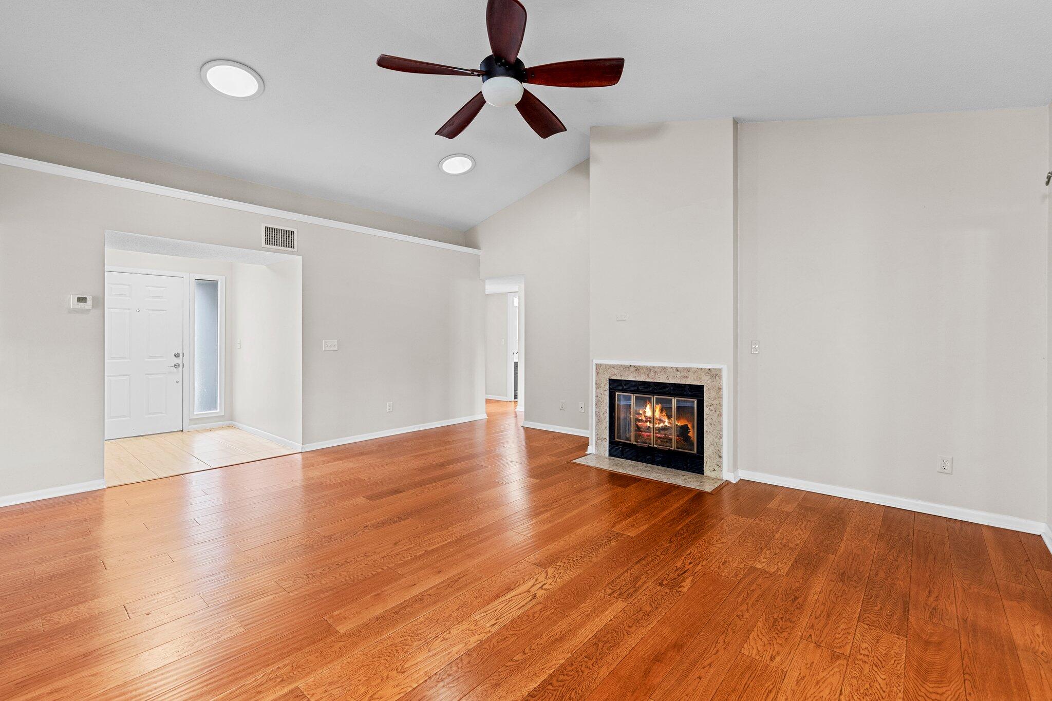 VALPARAISO PINECREST 5 - Residential