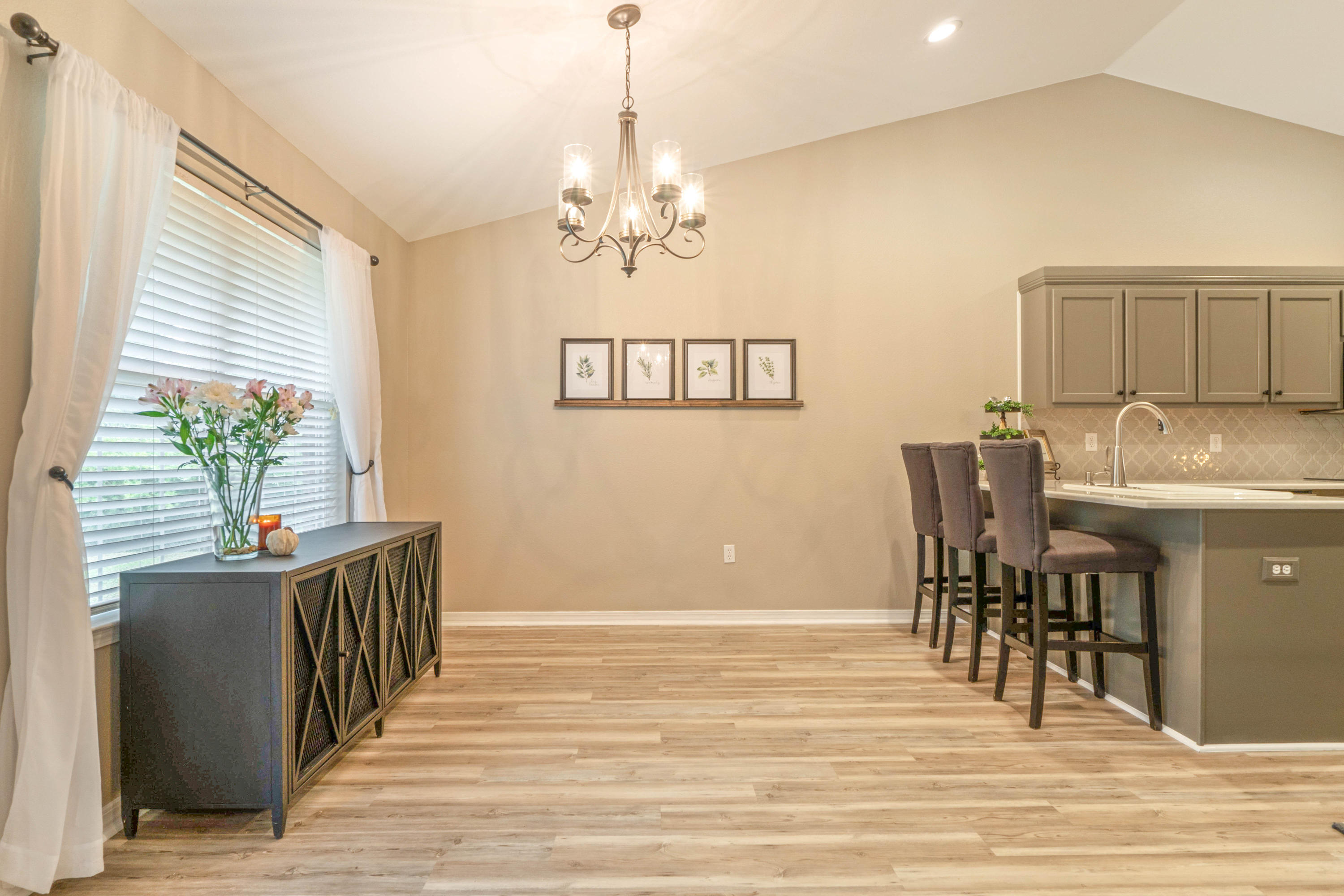 HOLLEY BY THE SEA - Residential