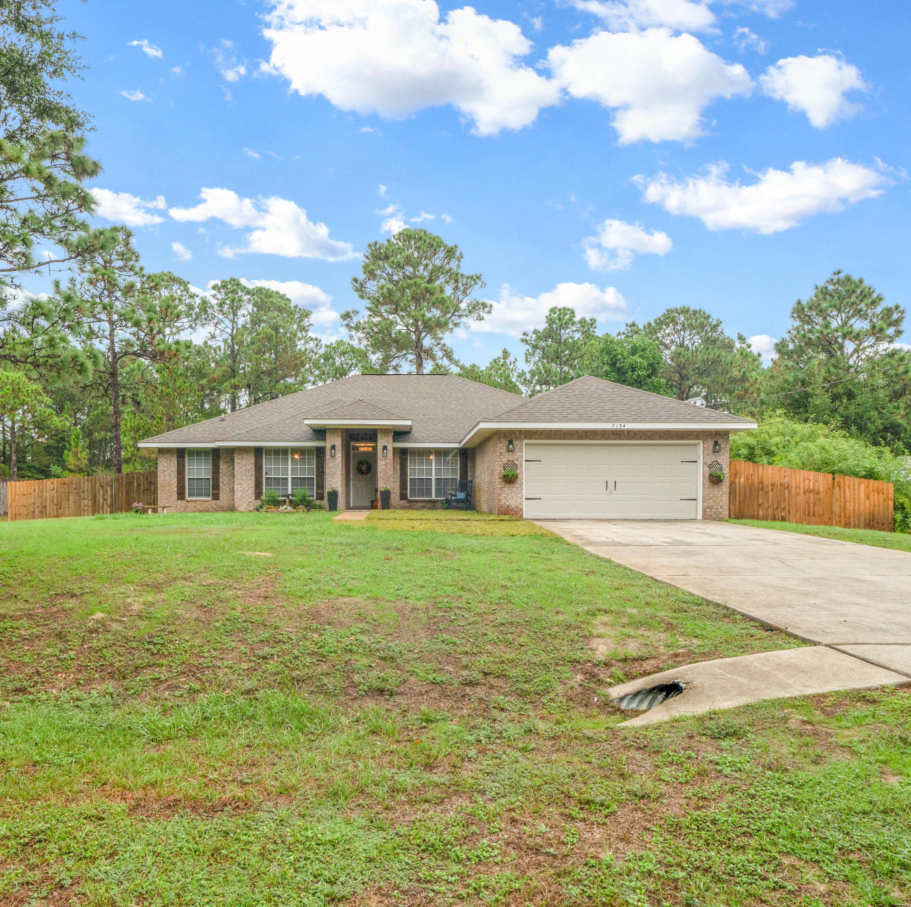 HOLLEY BY THE SEA - Residential