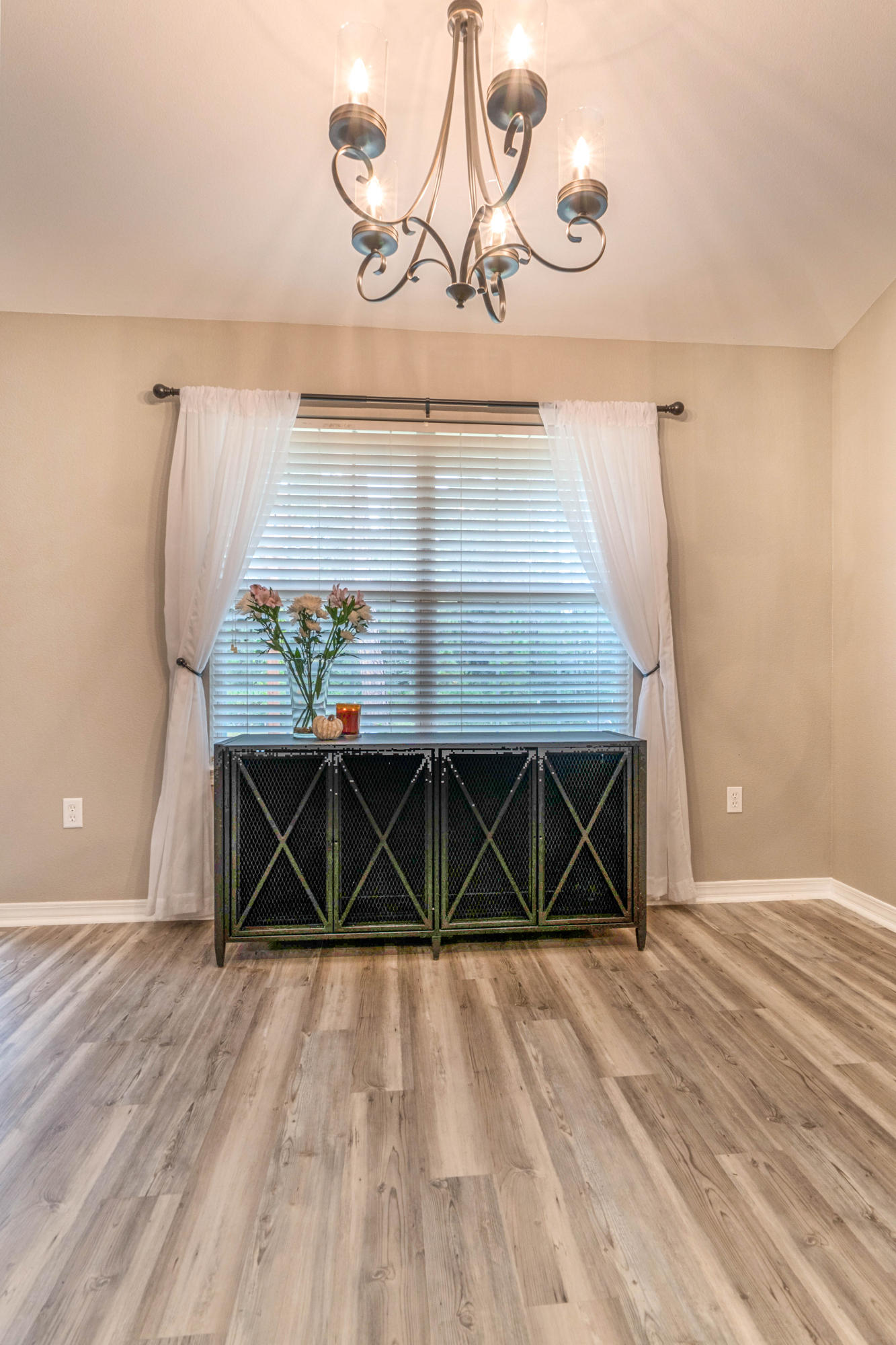 HOLLEY BY THE SEA - Residential